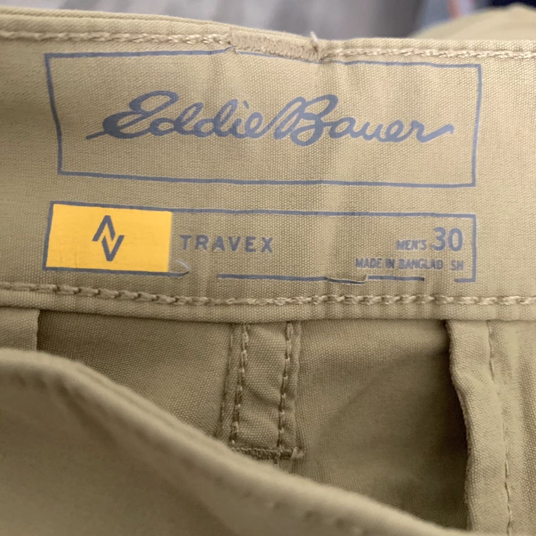Eddie Bauer Eddie Bauer TraveX Cargo Shorts Mens 30 Khaki Outdoor Lightweight Nylon Stretch Size US 30 / EU 46 - 3 Thumbnail