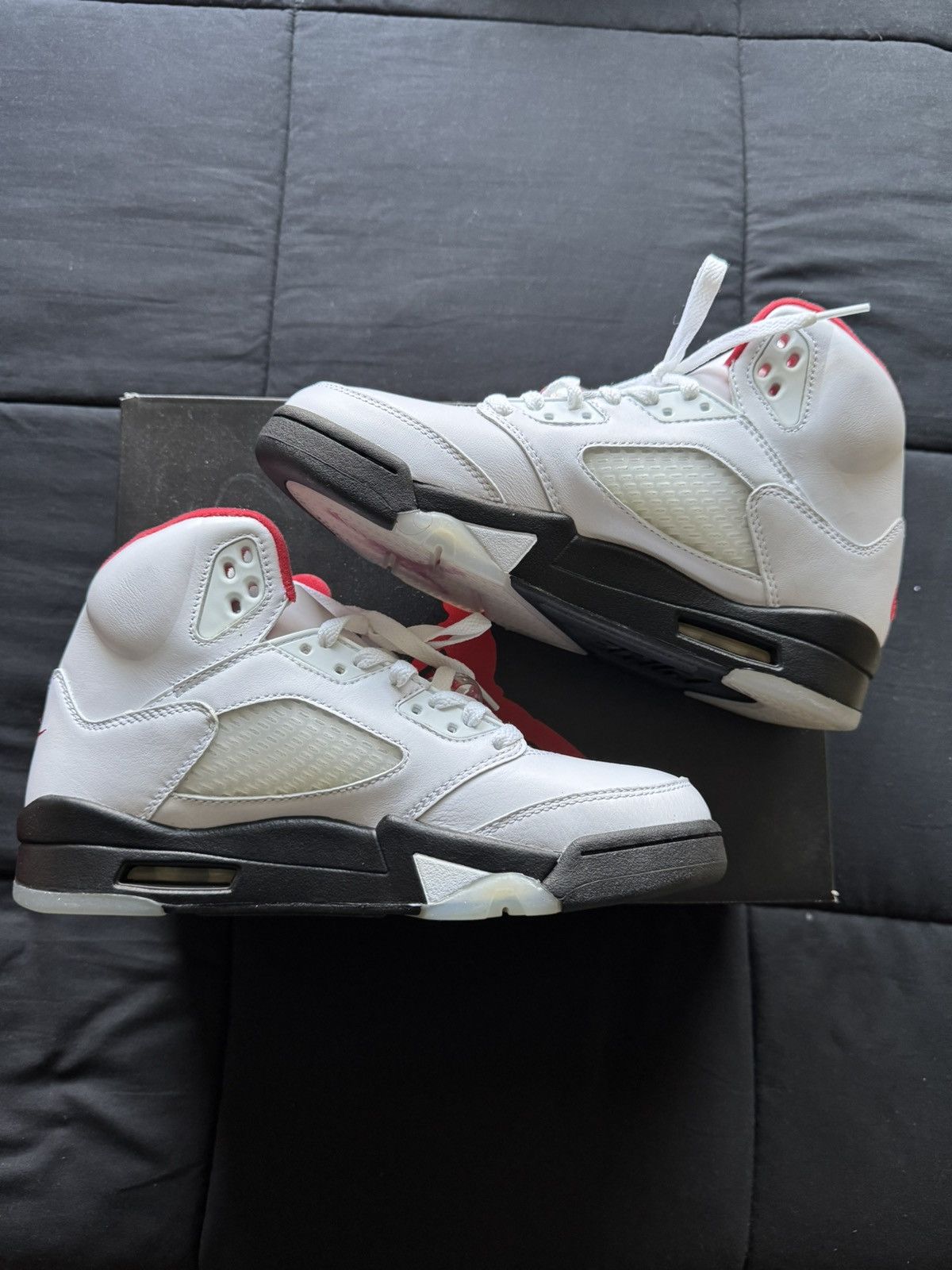 Jordan Brand Air Jordan 5 Fire Red Size 7.5 Size US 7.5 / EU 40-41 - 2 Thumbnail