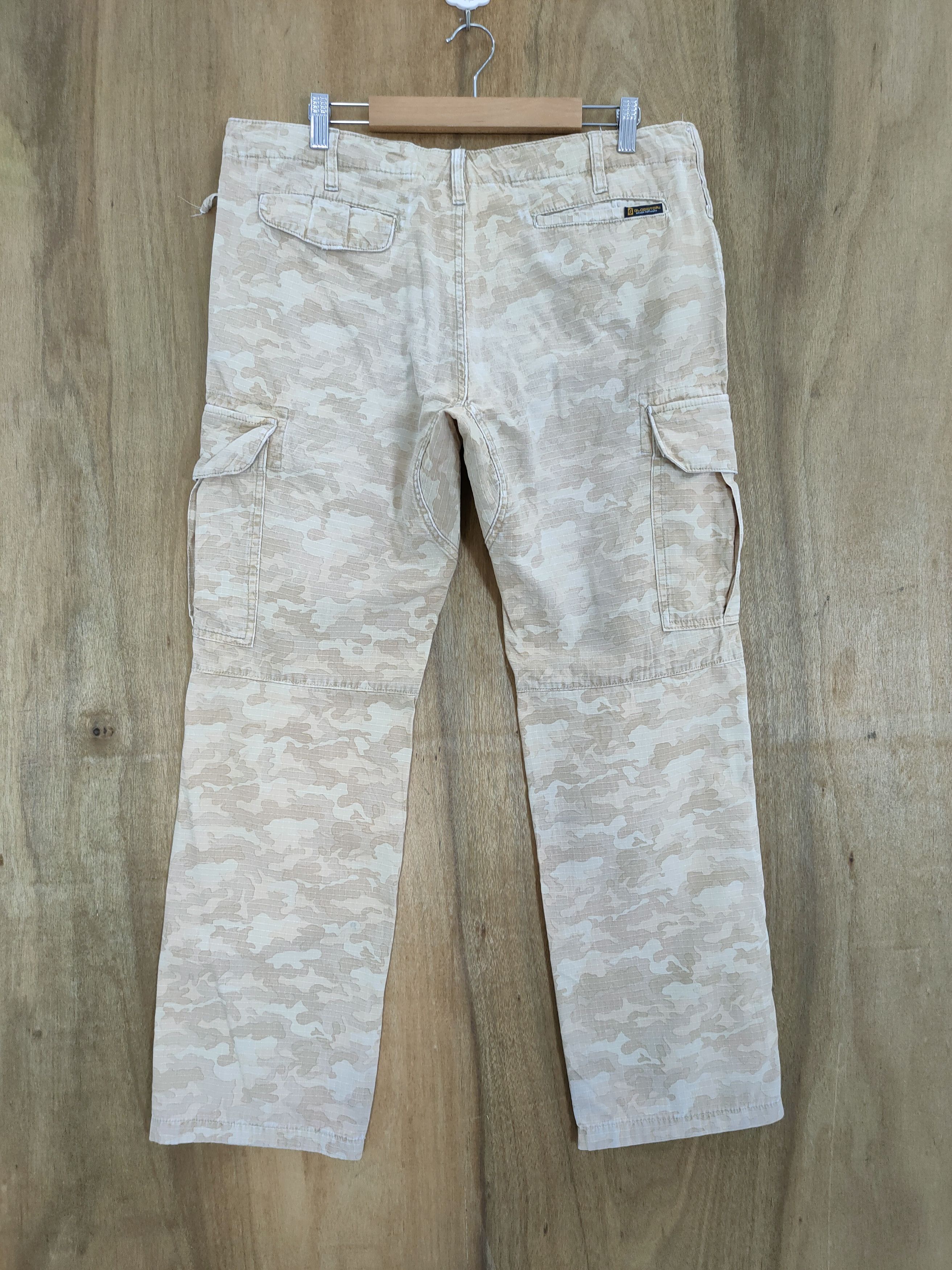 Japanese Brand VINTAGE JAPANESE CAMO FADED CARGO PANTS Size US 34 / EU 50 - 6 Thumbnail