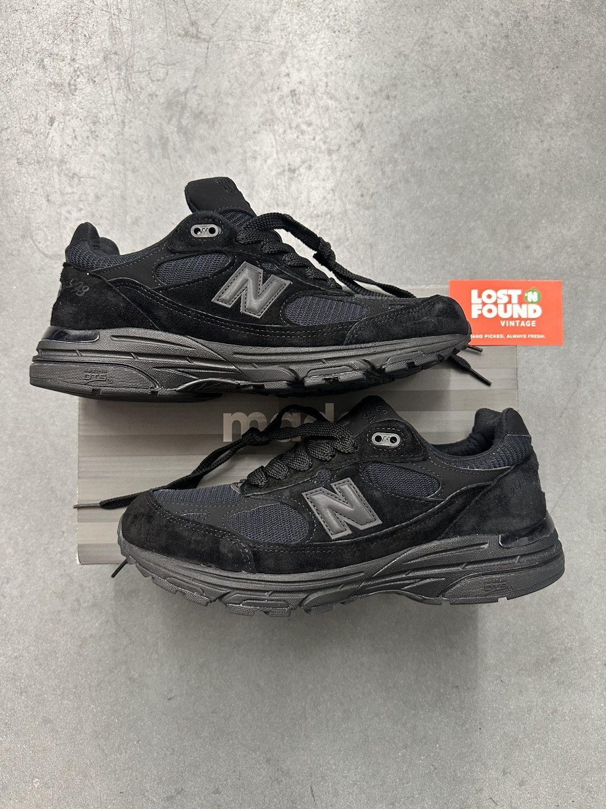 new balance 2022r black