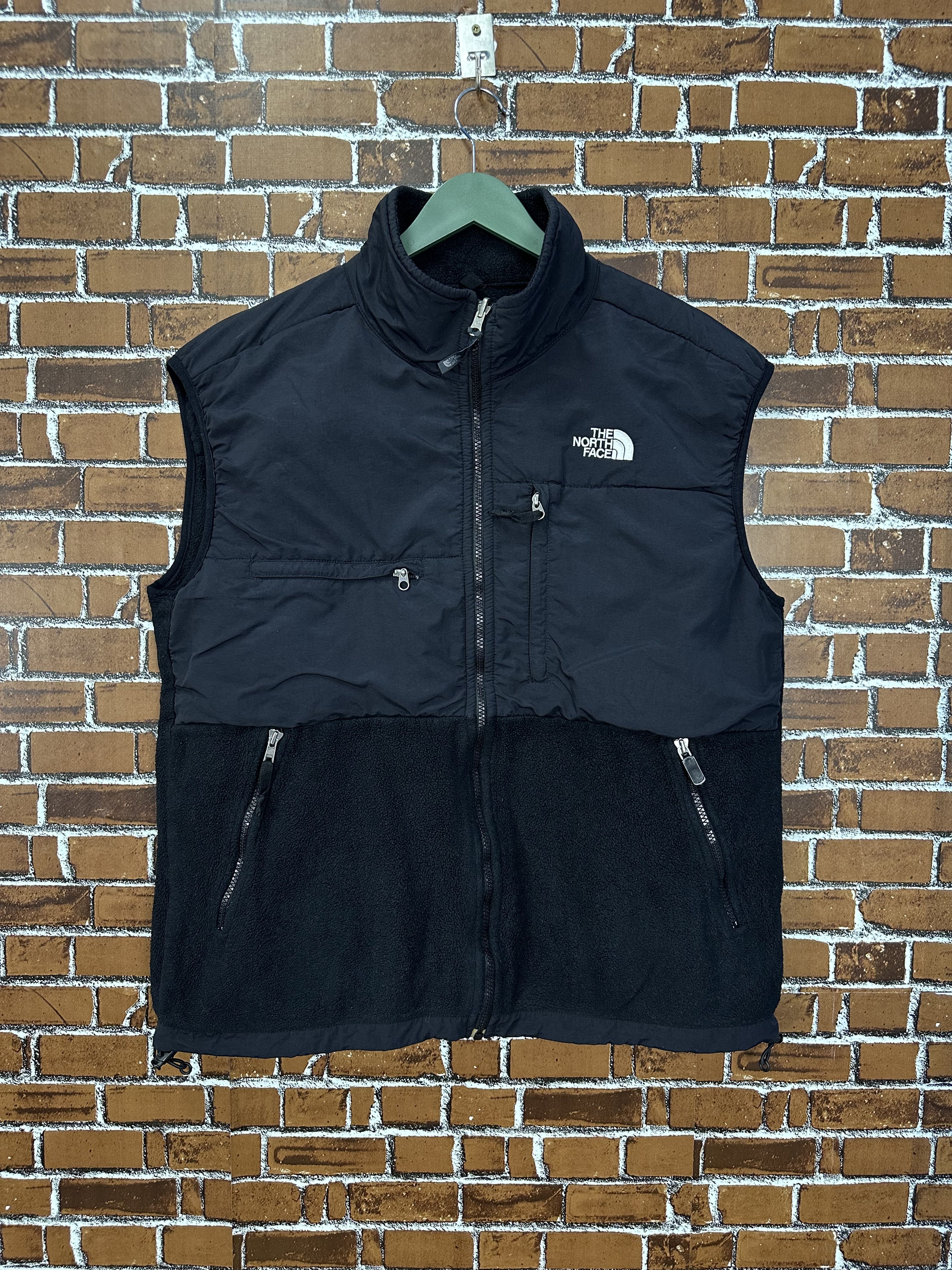 The North Face Vintage The North Face Denali Fleece Vest Z371 Size US L / EU 52-54 / 3 - 1 Thumbnail