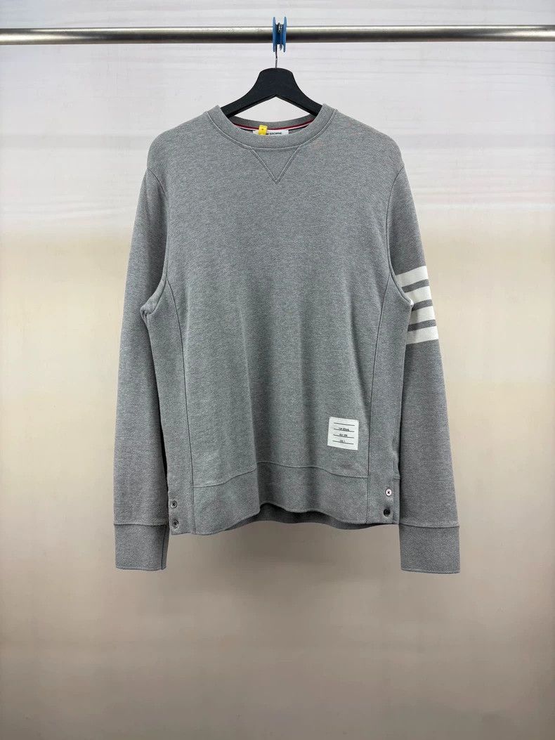 Thom Browne Thom Browne Grey four-striped hoodie Size US XL / EU 56 / 4 - 1 Thumbnail