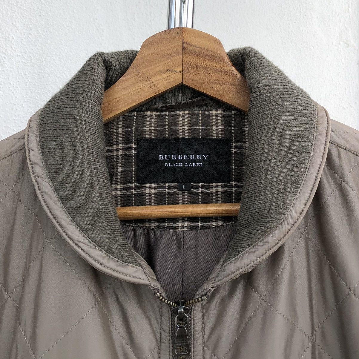 Burberry Burberry Black Label Diamond Quilted Bomber Jacket Size US M / EU 48-50 / 2 - 6 Thumbnail
