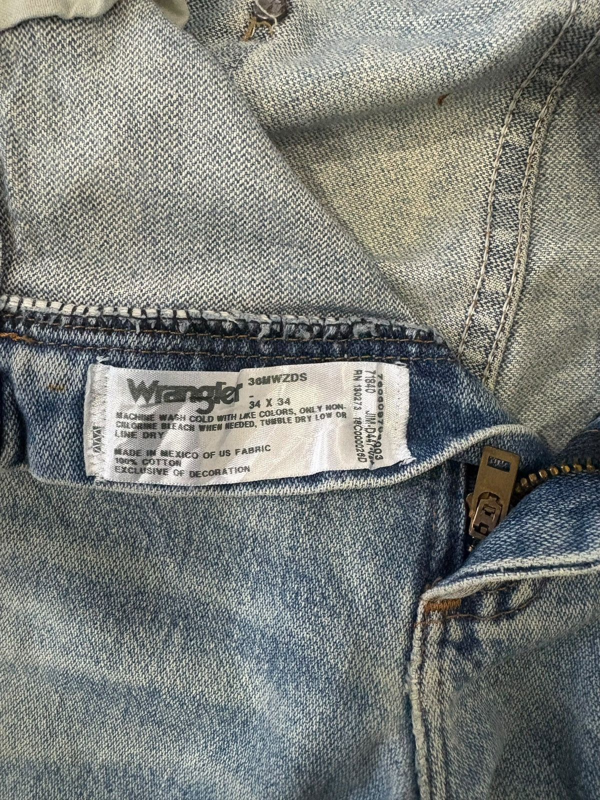 Wrangler Vintage 90s Wrangler Blue Wash Distressed Loose Jeans Size 35" - 6 Thumbnail