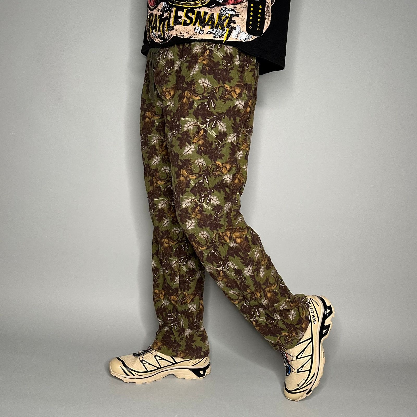 Vintage Crazy Vintage 90s Hunting Camo Sweatpants Fleece Baggy Size US 34 / EU 50 - 1 Thumbnail