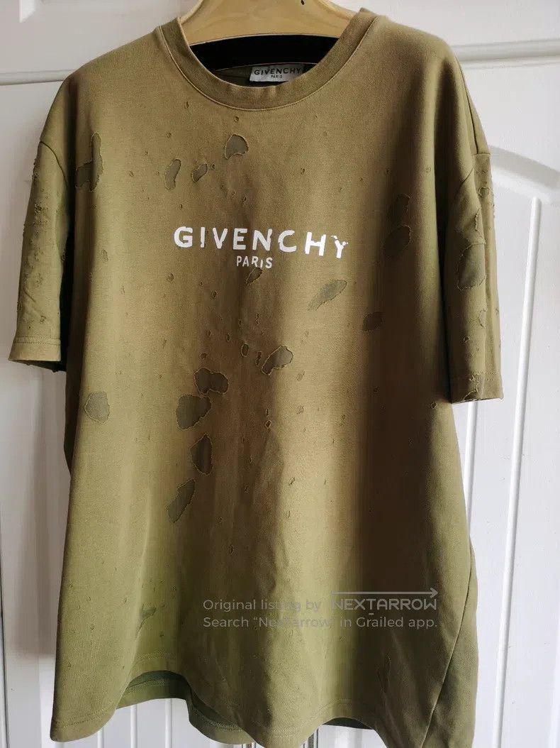 Givenchy Givenchy Distressed Look T-Shirt Size US L / EU 52-54 / 3 - 3 Thumbnail