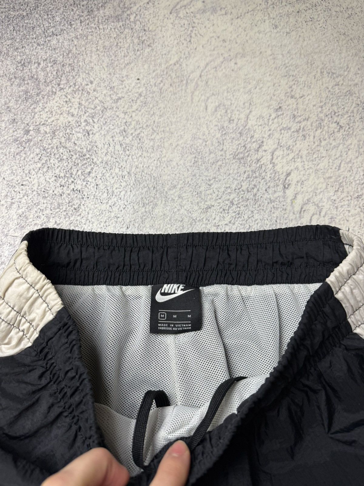 Nike Vintage Nike Nylon Drill Pants Y2K Black Size US 34 / EU 50 - 7 Thumbnail