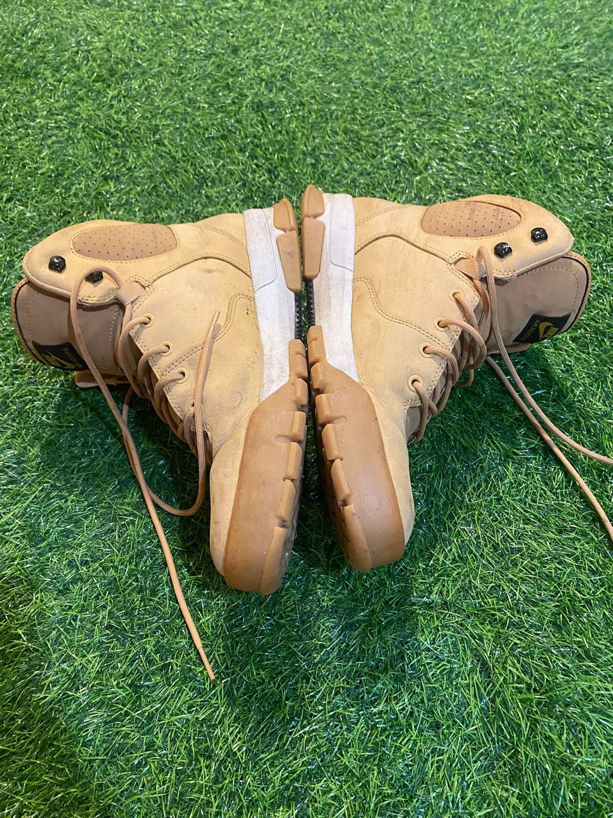 Nike Nike air acg nevist 6 boots high top shoes size 8.5 Size US 8.5 / EU 41-42 - 4 Thumbnail