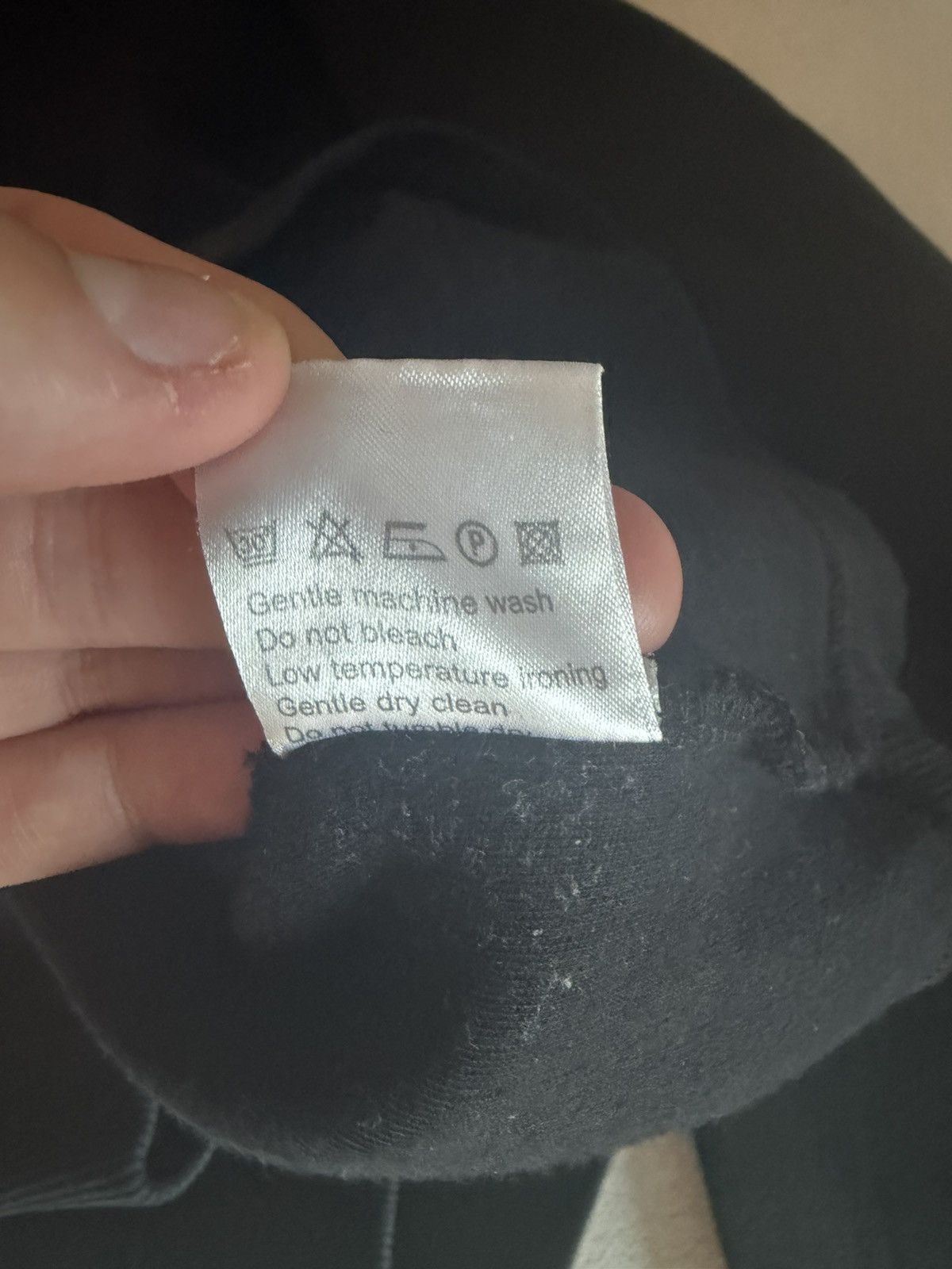 Louis Vuitton Louis Vuitton Basic Crewneck (Employee wear) Size US M / EU 48-50 / 2 - 7 Thumbnail