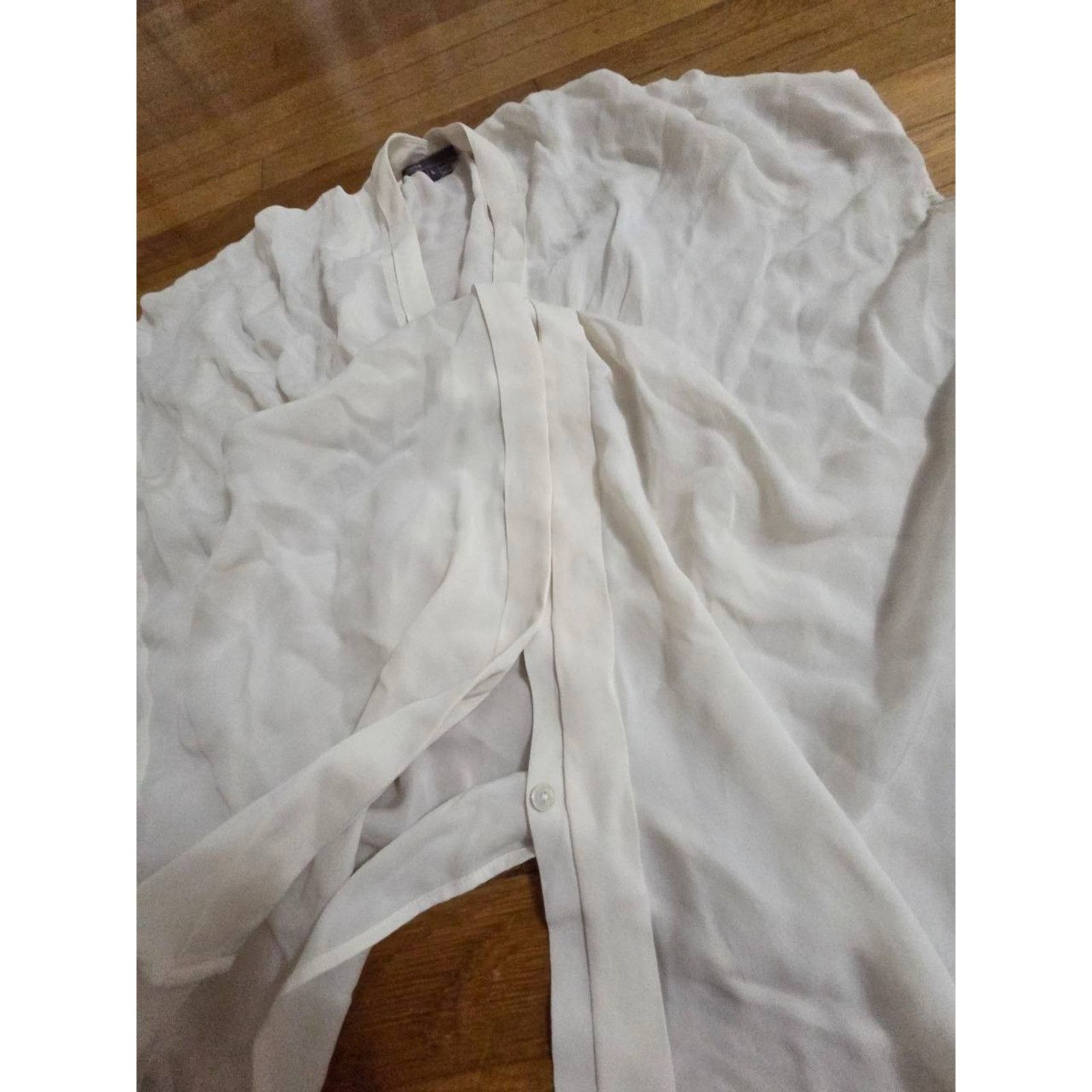 Vince Vince Womens Silk V-Neck Sleeveless Button Blouse L A001129 Size L / US 10 / IT 46 - 4 Thumbnail