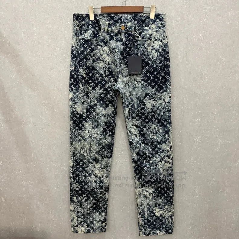 Louis Vuitton Louis Vuitton Tapestry presbyopic logo jeans Size US 33 - 1 Thumbnail