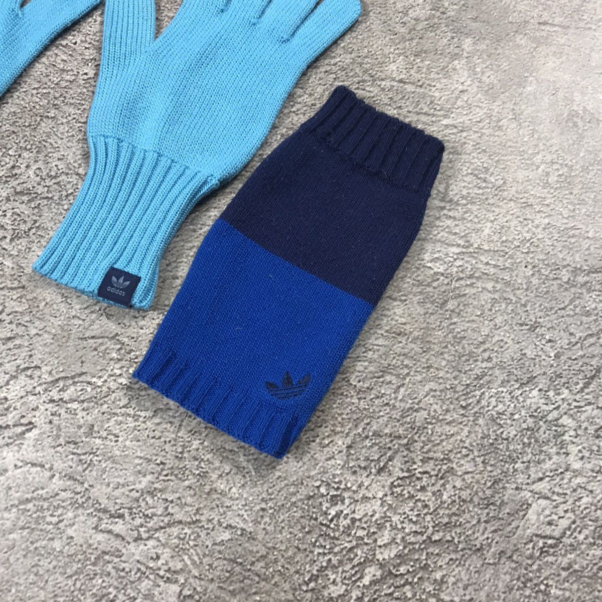 Vintage Vintage Adidas Gloves Y2K Streetwear Blue Navy Sun Faded OS Size ONE SIZE - 6 Thumbnail