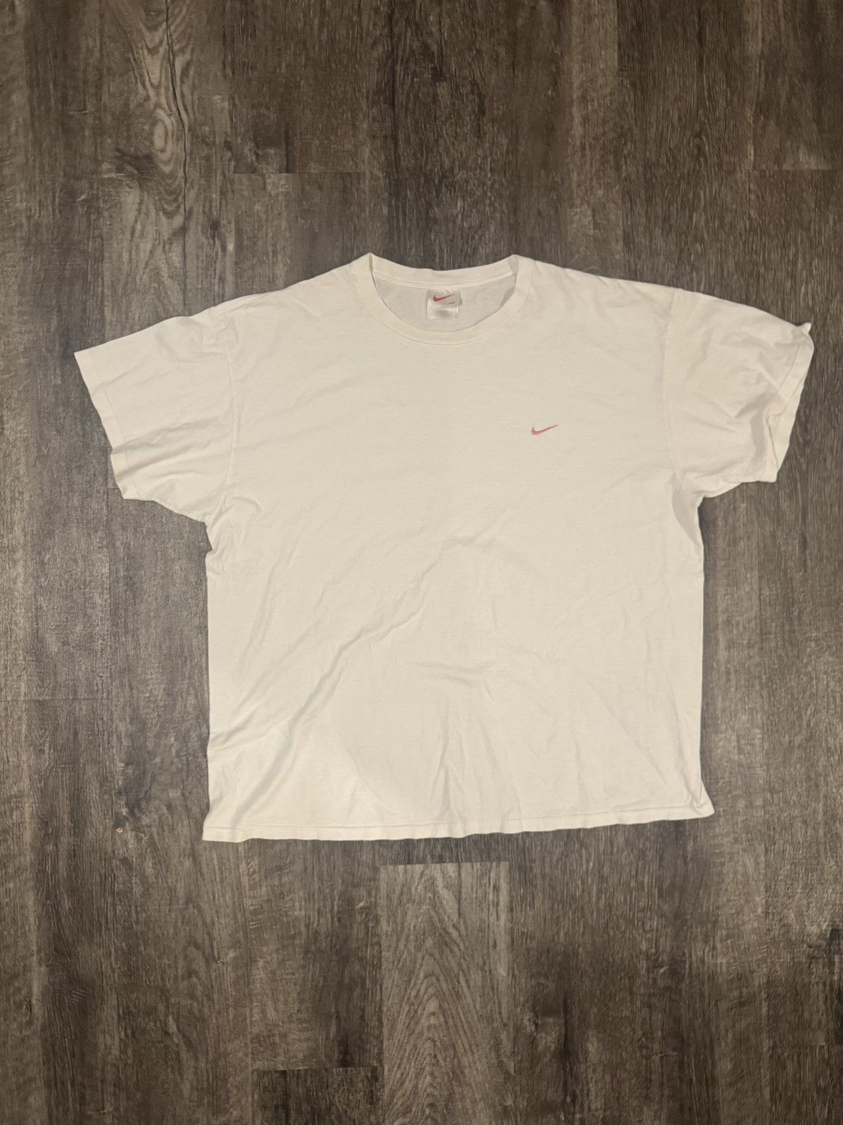 Nike Vintage 90s Basic White Nike T with Pink Embroidered Swoosh Size US XXL / EU 58 / 5 - 1 Thumbnail
