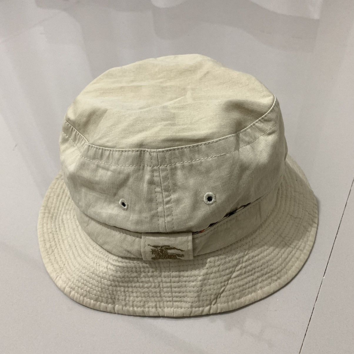 Burberry × Vintage Vintage burberry bucket hat Size 32 - 1 Thumbnail