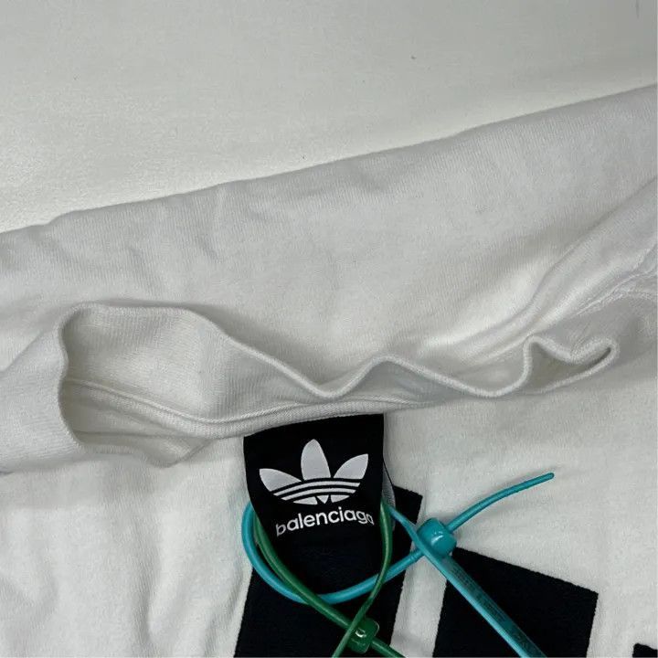 Balenciaga Balenciaga Balenciaga x adidas Logo Embroidered TShirt -25 Size US L / EU 52-54 / 3 - 3 Thumbnail