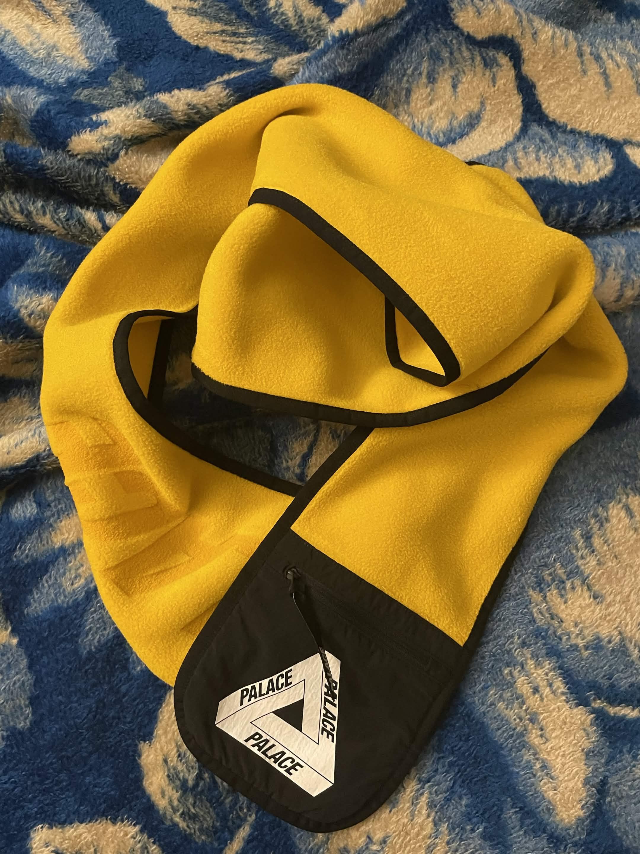 Palace Polartec Boney Gloves | Grailed