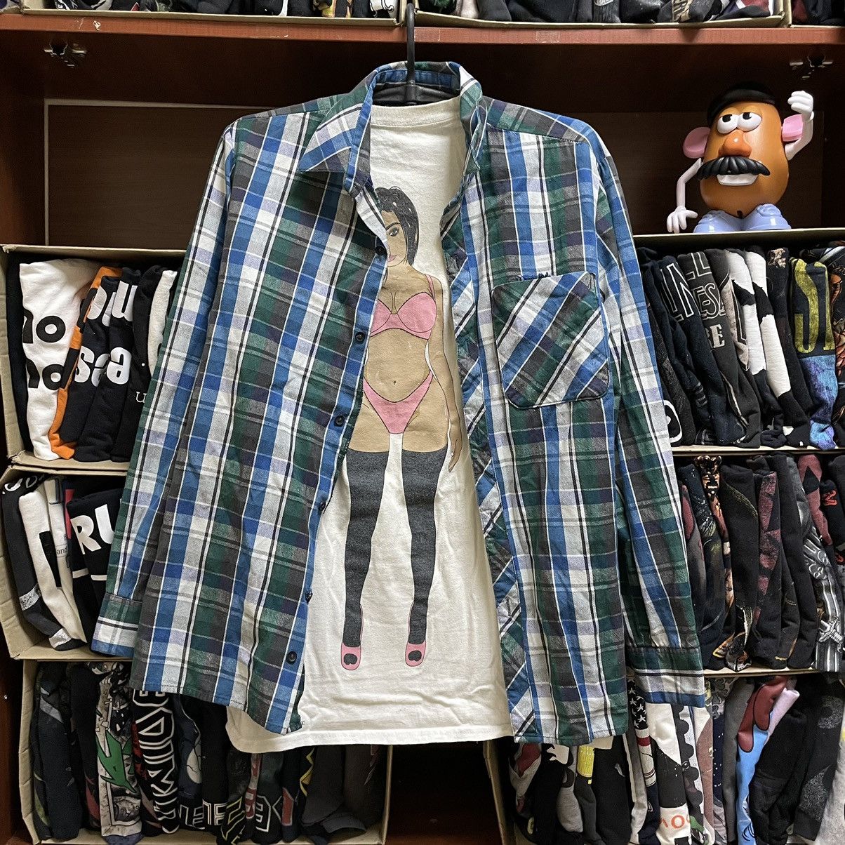 Vintage Vintage 90s Plaid Shirt Graphic Tee Streetwear Y2K Relaxed S Size US S / EU 44-46 / 1 - 1 Thumbnail