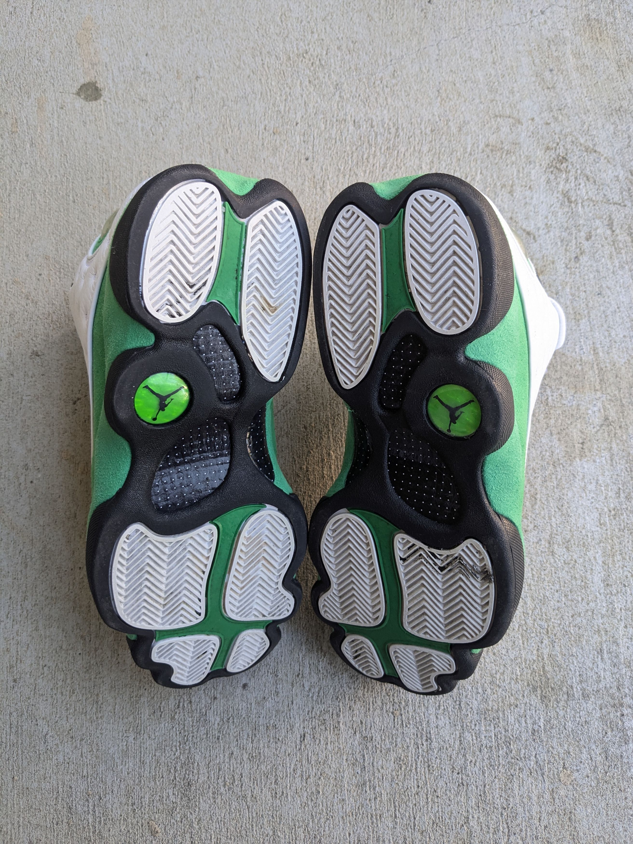Jordan Brand Nike Air Jordan 13 Lucky Green Size 9.5 White DB6537-113 Size US 9.5 / EU 42-43 - 13 Thumbnail
