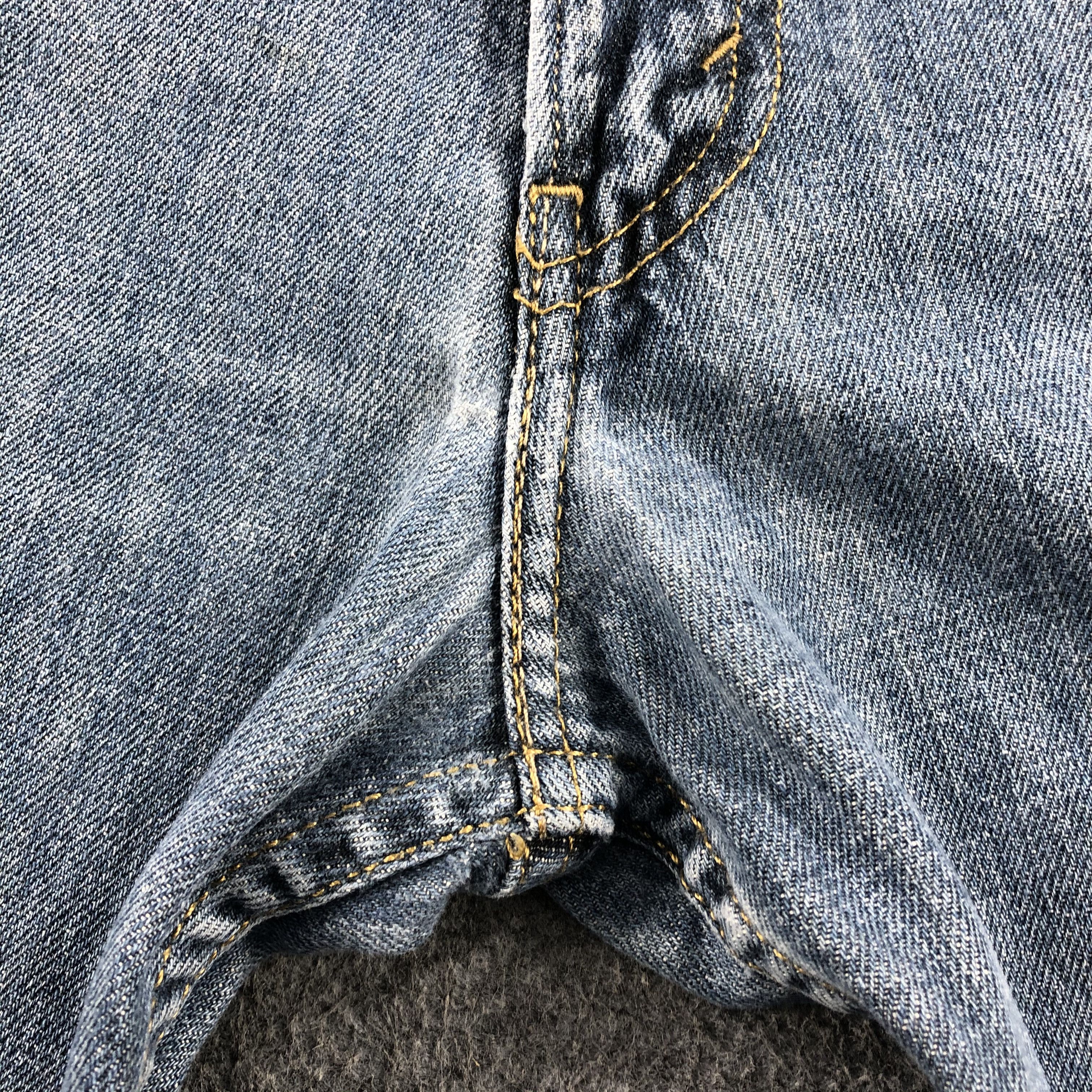 Levi's Vintage Blue Wash Levis 550 Jeans-J2088 Size US 35 - 8 Thumbnail