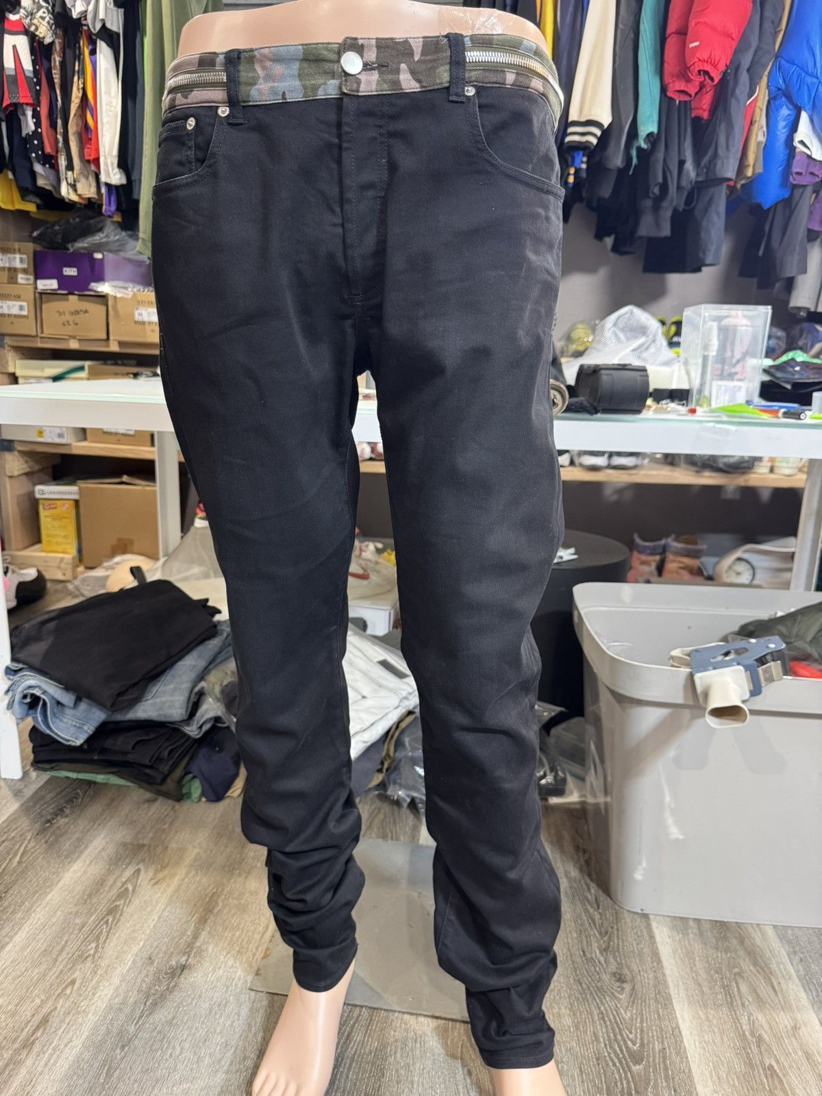 Givenchy 🗜️ GIVENCHY RARE DENIM BLACK STRECH COTTON W/ Chrome Zipper Size US 34 / EU 50 - 3 Thumbnail