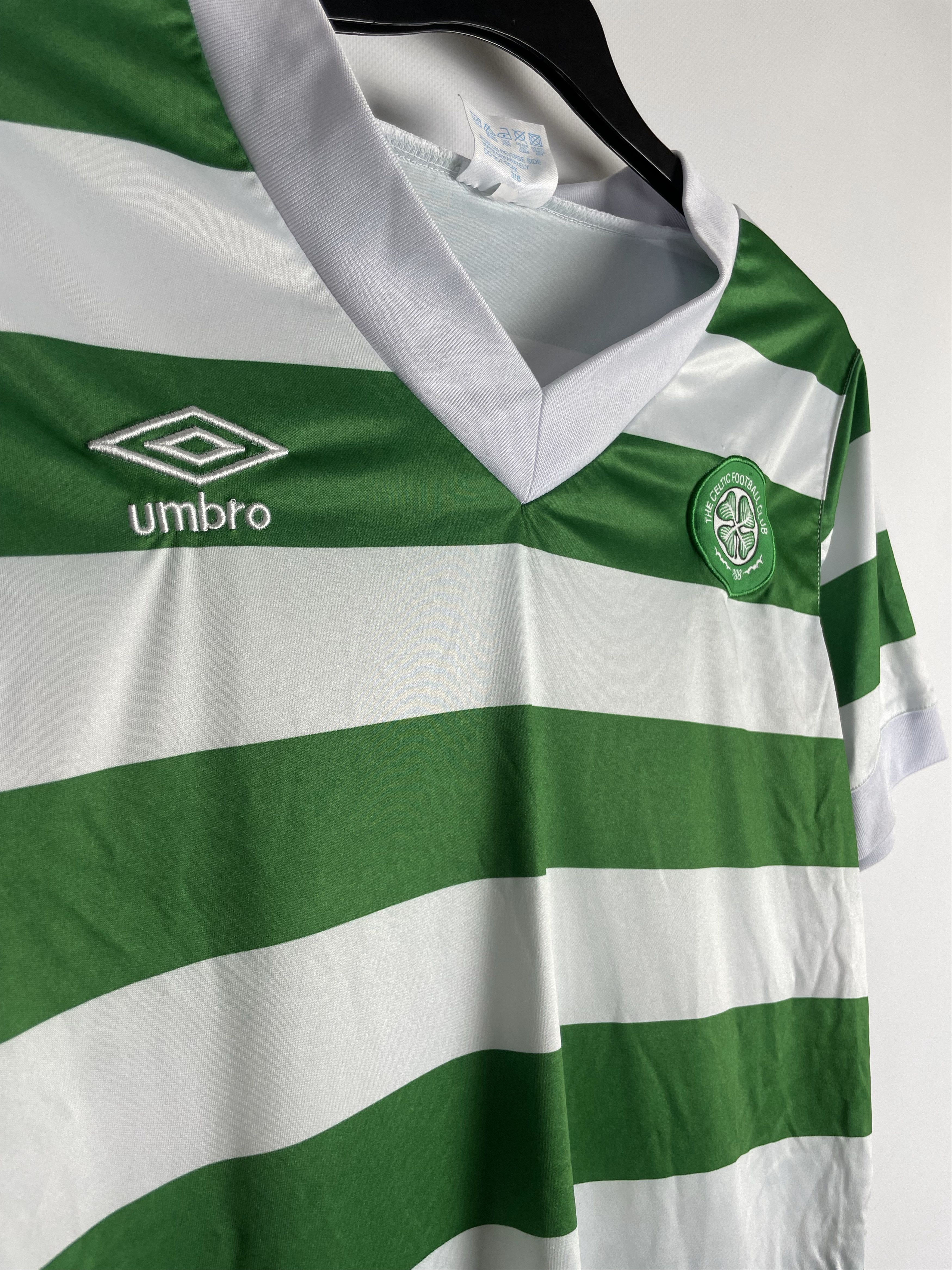 Umbro Vintage Umbro Celtic Jersey Size US M / EU 48-50 / 2 - 4 Thumbnail
