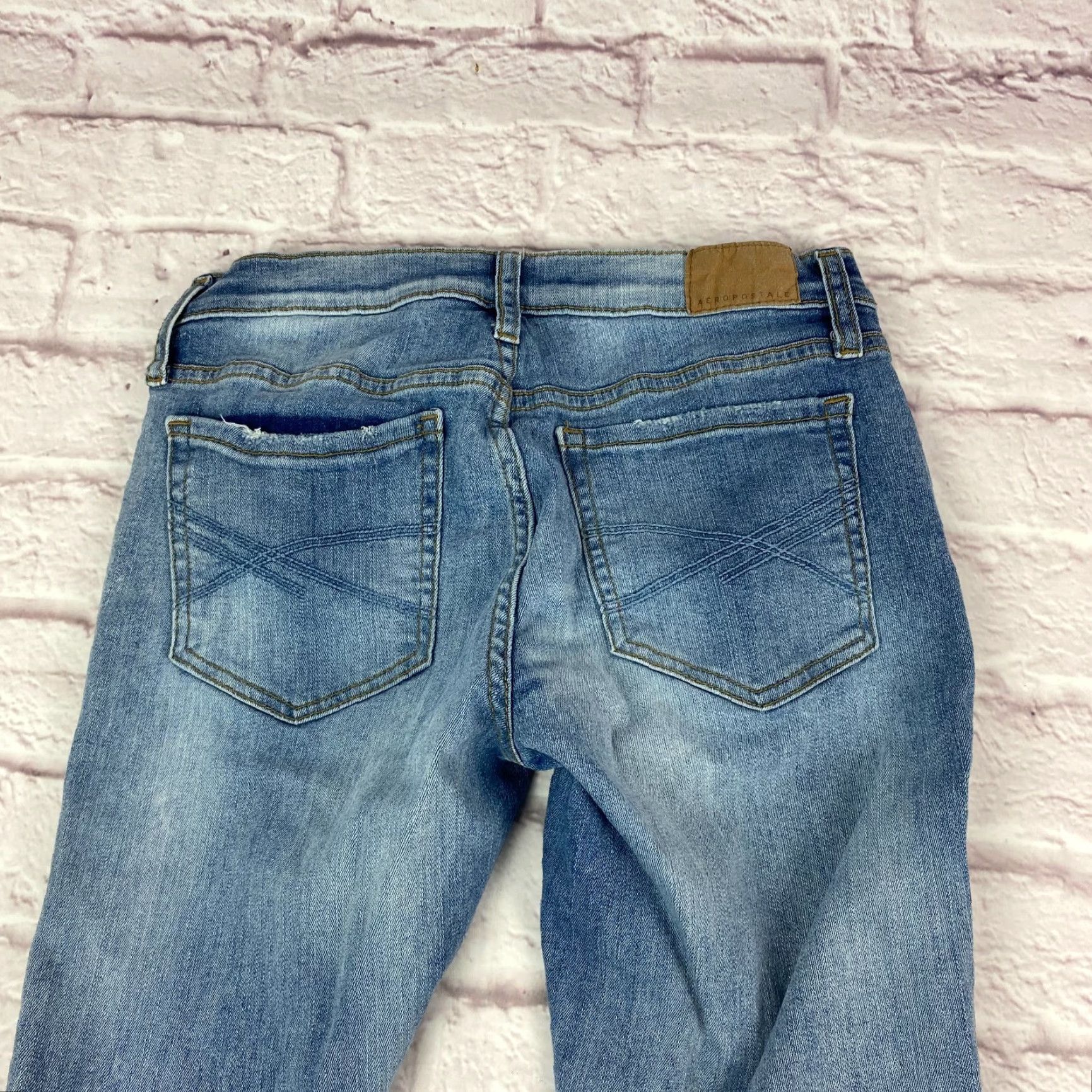 Vintage Aéropostale Womens Skinny Jeans Size 6 Blue Low Rise Distressed Stretch Jeans Size 28" / US 6 / IT 42 - 3 Thumbnail