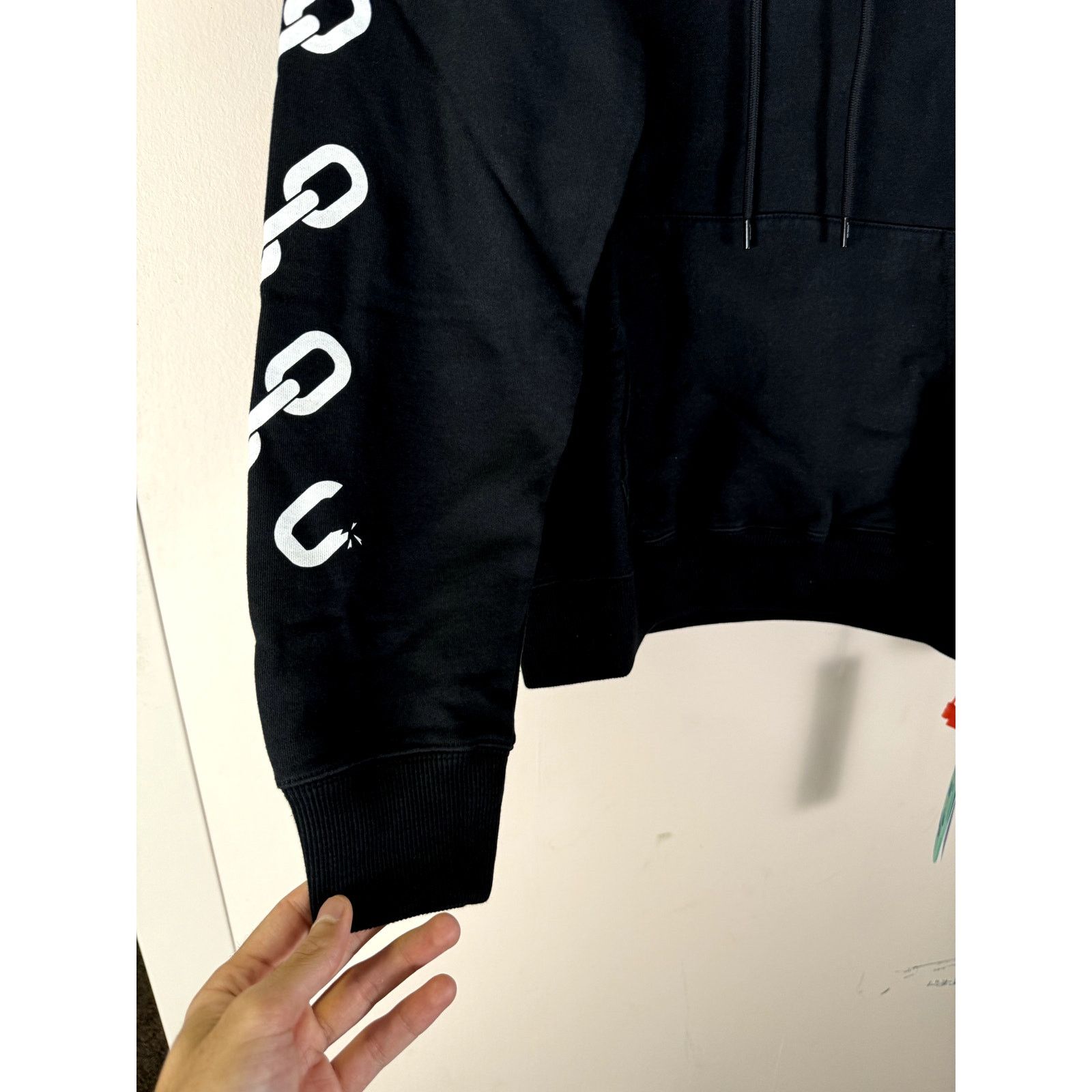 Off-White o1rshd1 Chain Arrow Slim Hoodie in Black White Size US XL / EU 56 / 4 - 6 Thumbnail