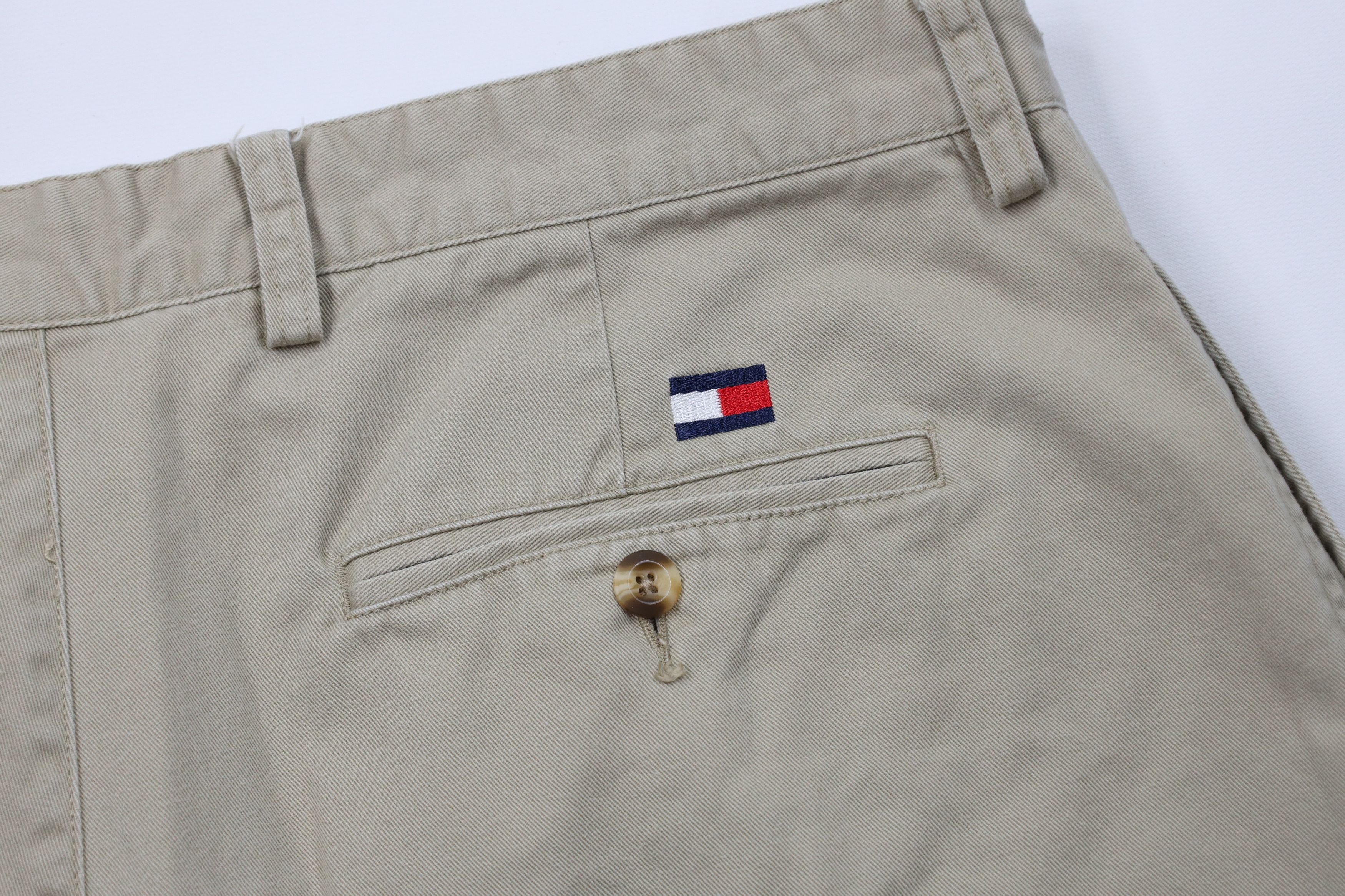 Tommy Hilfiger × Vintage Vintage 90s Tommy Hilfiger Above Knee Chino Shorts Beige Size US 36 / EU 52 - 11 Thumbnail