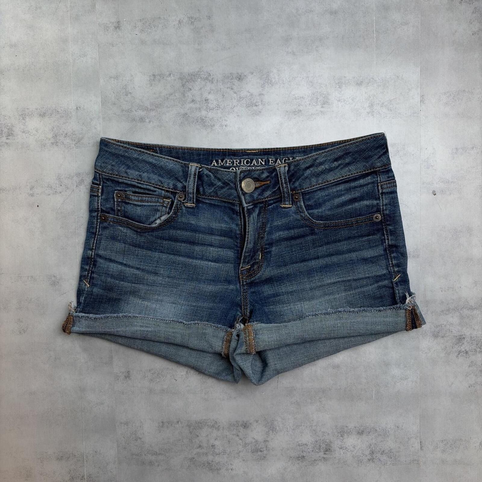 American Eagle Outfitters Y2K Blue American Eagle Grunge Skater Mini Denim Shorts Size 27" / US 4 / IT 40 - 2 Thumbnail