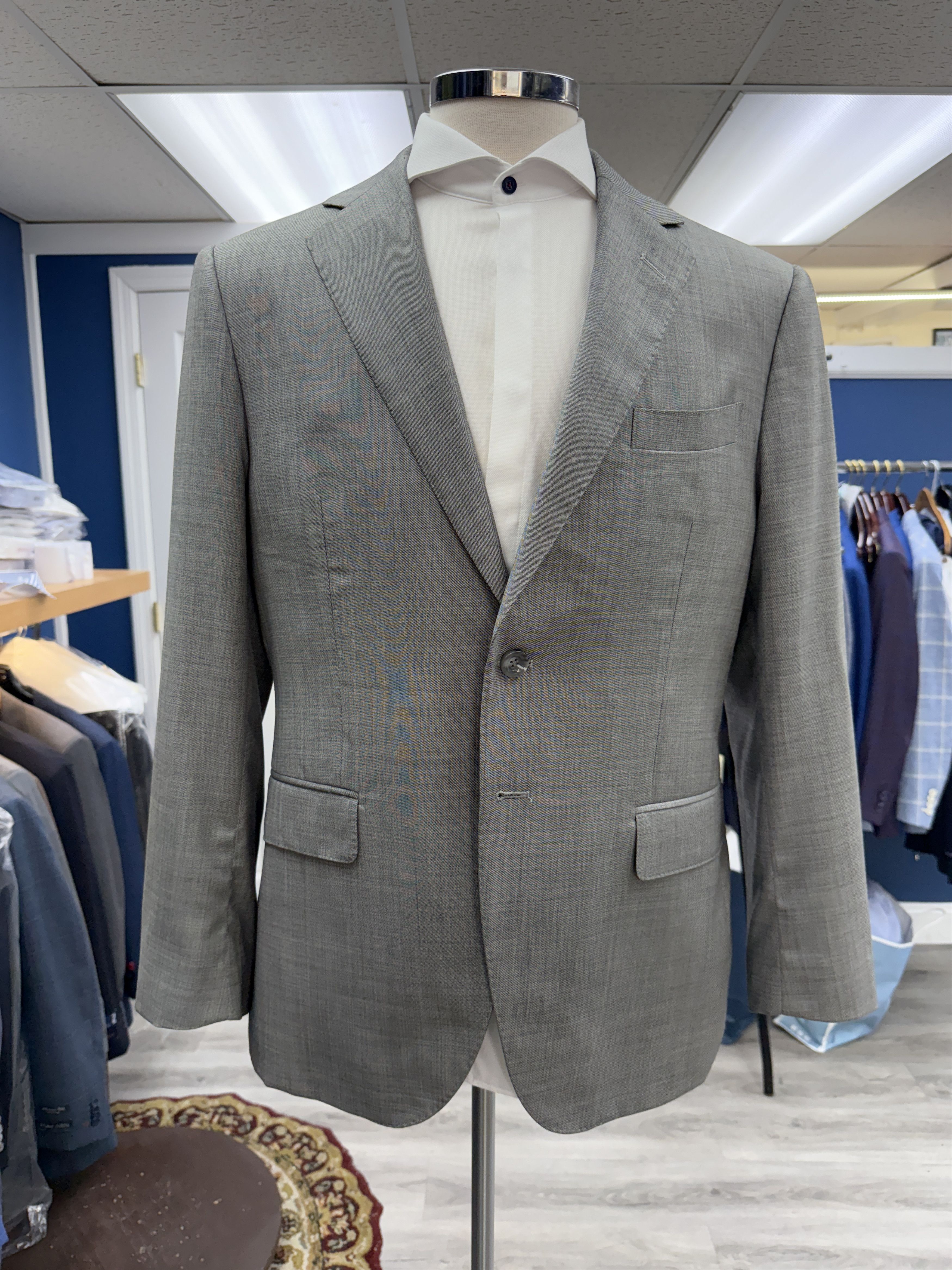42R Bespoke 2Pc Suit Notch Lapel Vents Full Canva