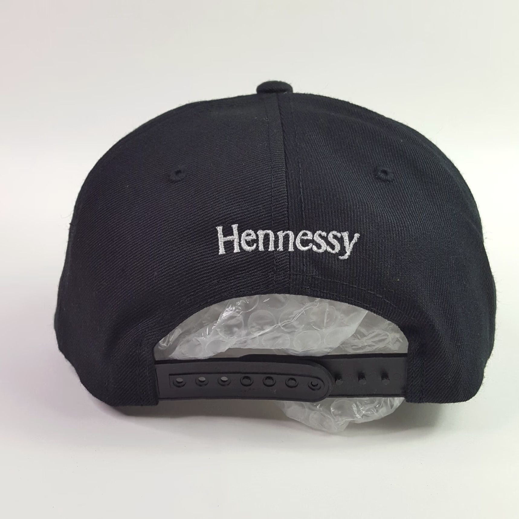Vintage VINTAGE Hennessy Cognac Liquor Black Wool Blend Snapback Adjustable Hat Baseball Cap Men Twill 90s College Retro University Yupoong Size ONE SIZE - 6 Thumbnail