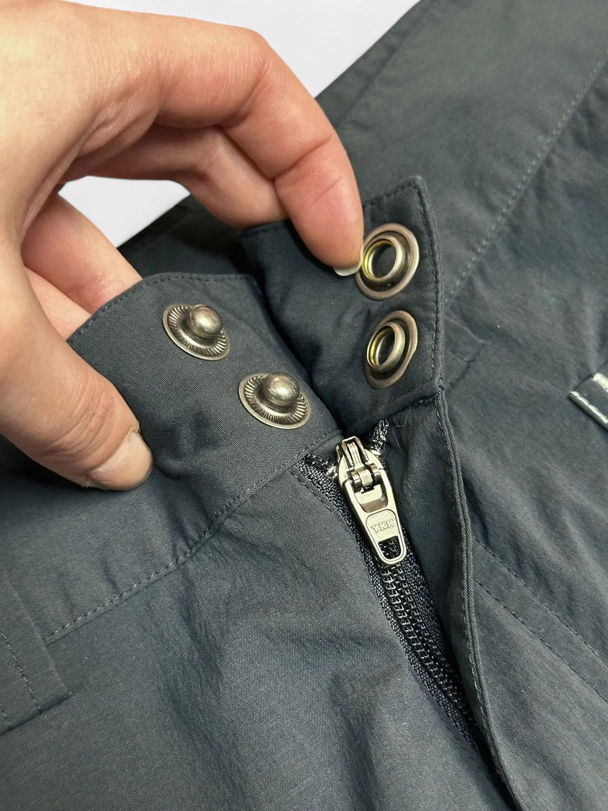 Arc'teryx Vintage Arc’teryx Tech Shell Cargo Pants Outdoor Hiking Gray Size 28" / US 6 / IT 42 - 7 Thumbnail