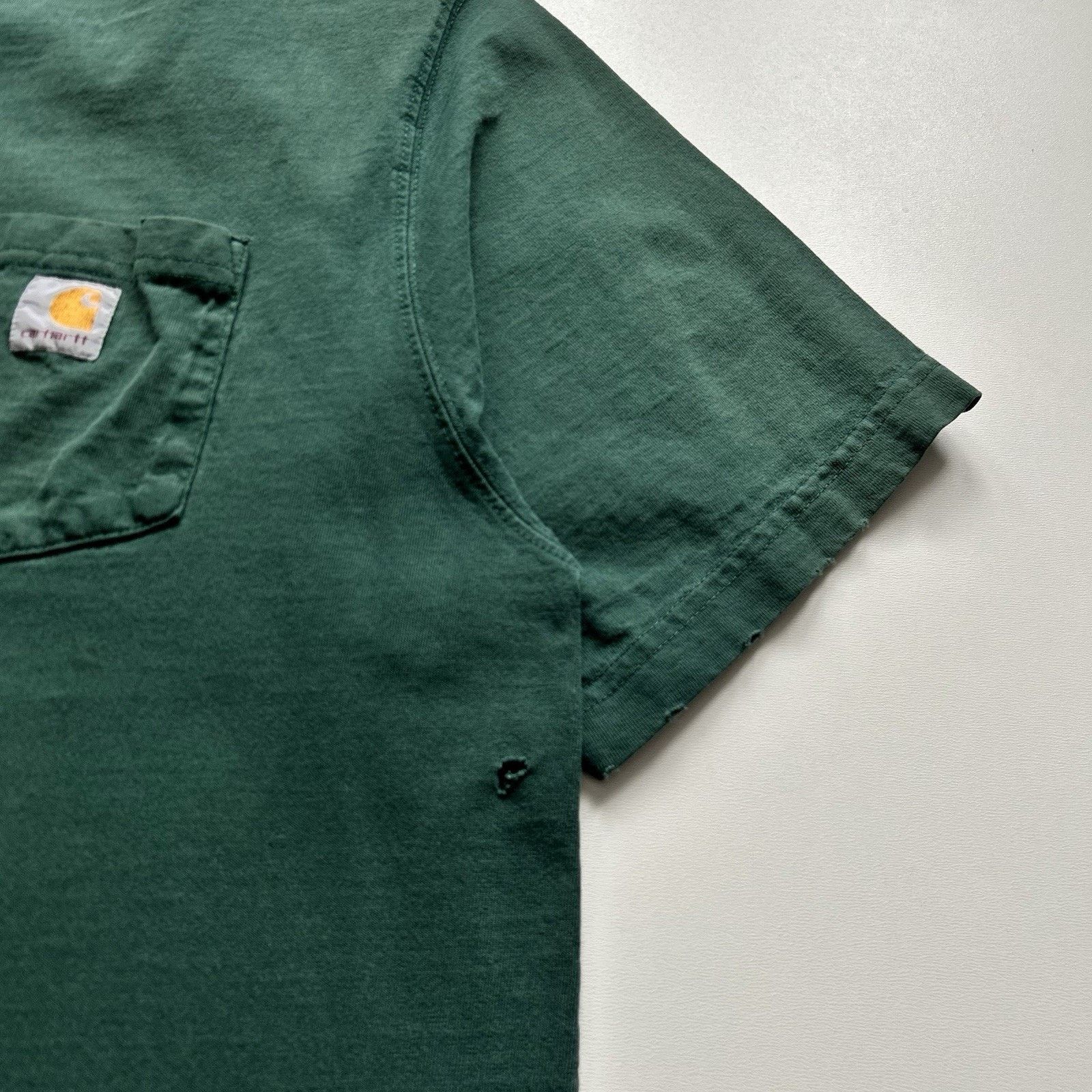 Carhartt Vintage Carhartt Pocket T Shirt Large Green Y2K Distressed Size US L / EU 52-54 / 3 - 3 Thumbnail
