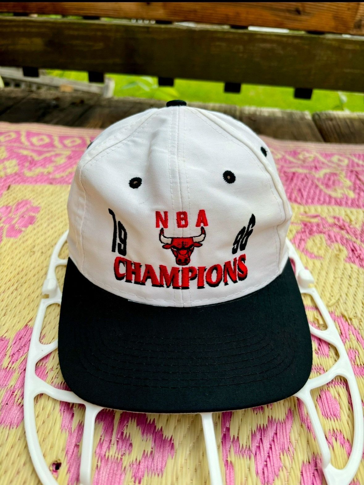 Vintage 1996 Chicago Bulls NBA Champions Logo Snapback Hat