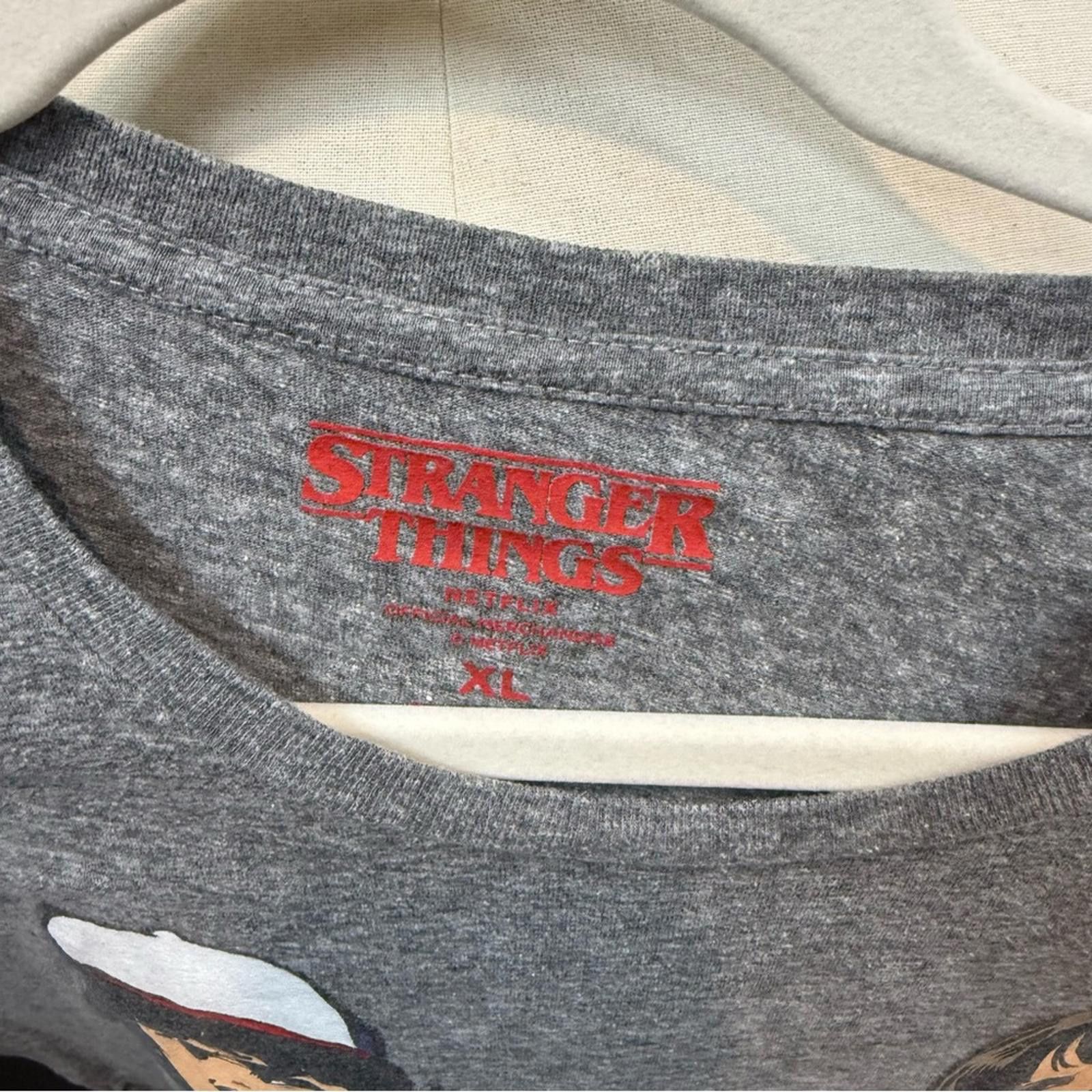 Marvel Comics STRANGER THINGS T-SHIRT - Marvel Gray Graphic Tee Size US XL / EU 56 / 4 - 2 Thumbnail