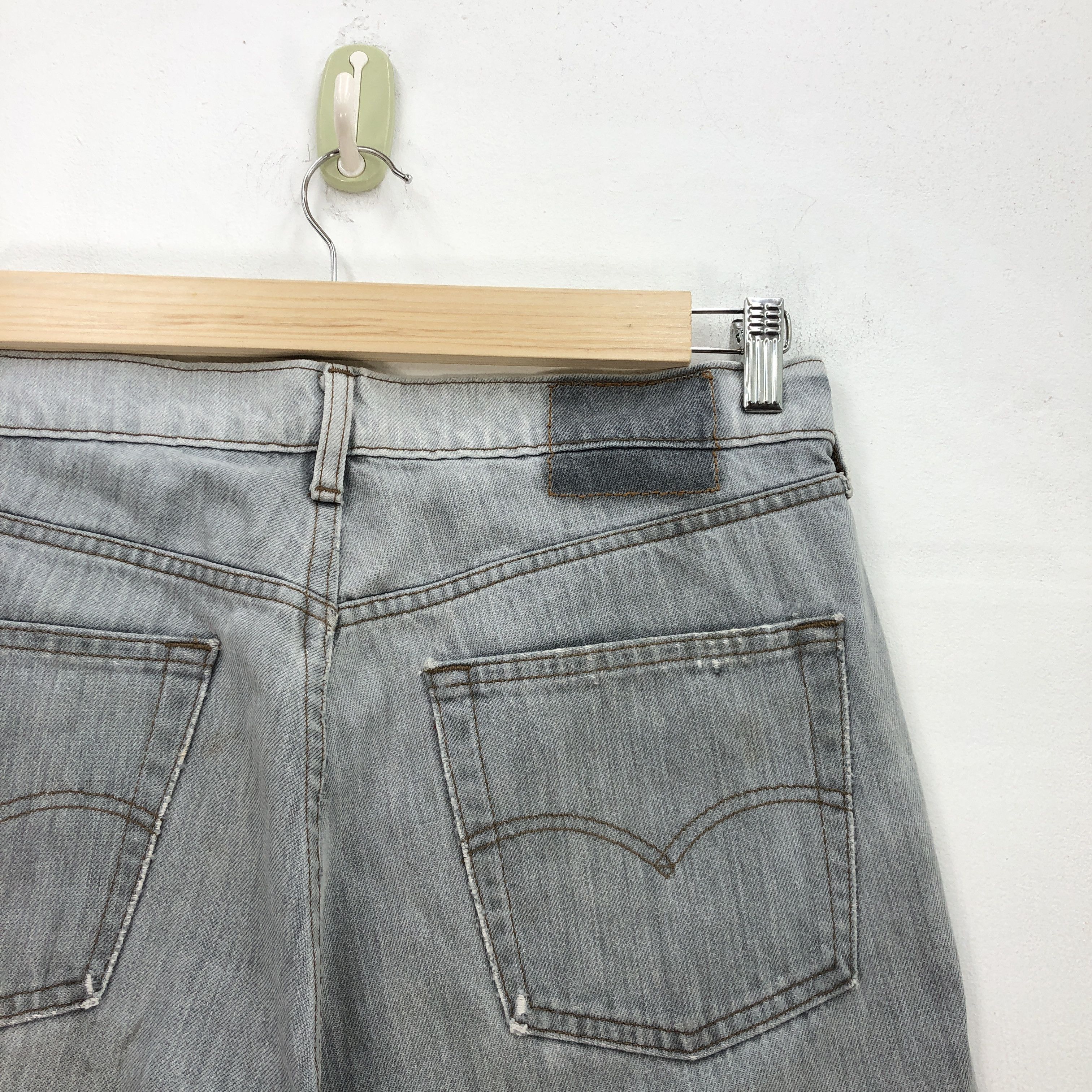 Levi's Vintage Levi's Faded Black Jeans Ash Gray Levis Denim Size US 34 / EU 50 - 5 Thumbnail