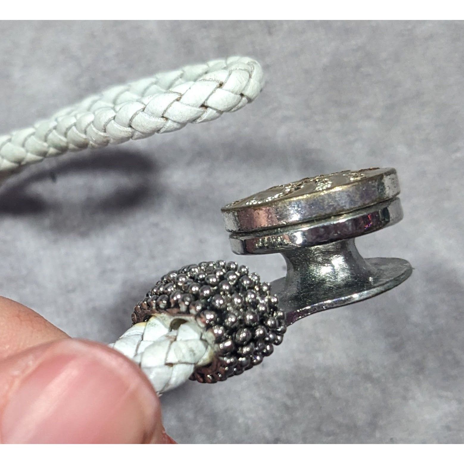 Other Modern White Rope Snap Button Bracelet With Rhinestones Size ONE SIZE - 10 Thumbnail