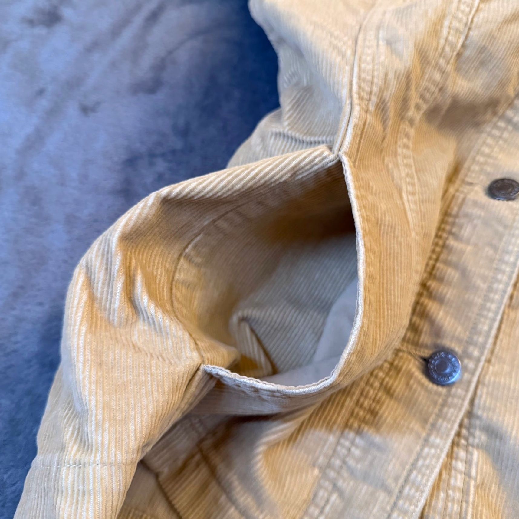 Eddie Bauer VINTAGE not applicable; use actual: Eddie Bauer Corduroy Trucker Jacket Tan Button Front Long Sleeve Womens Medium Size M / US 6-8 / IT 42-44 - 5 Thumbnail