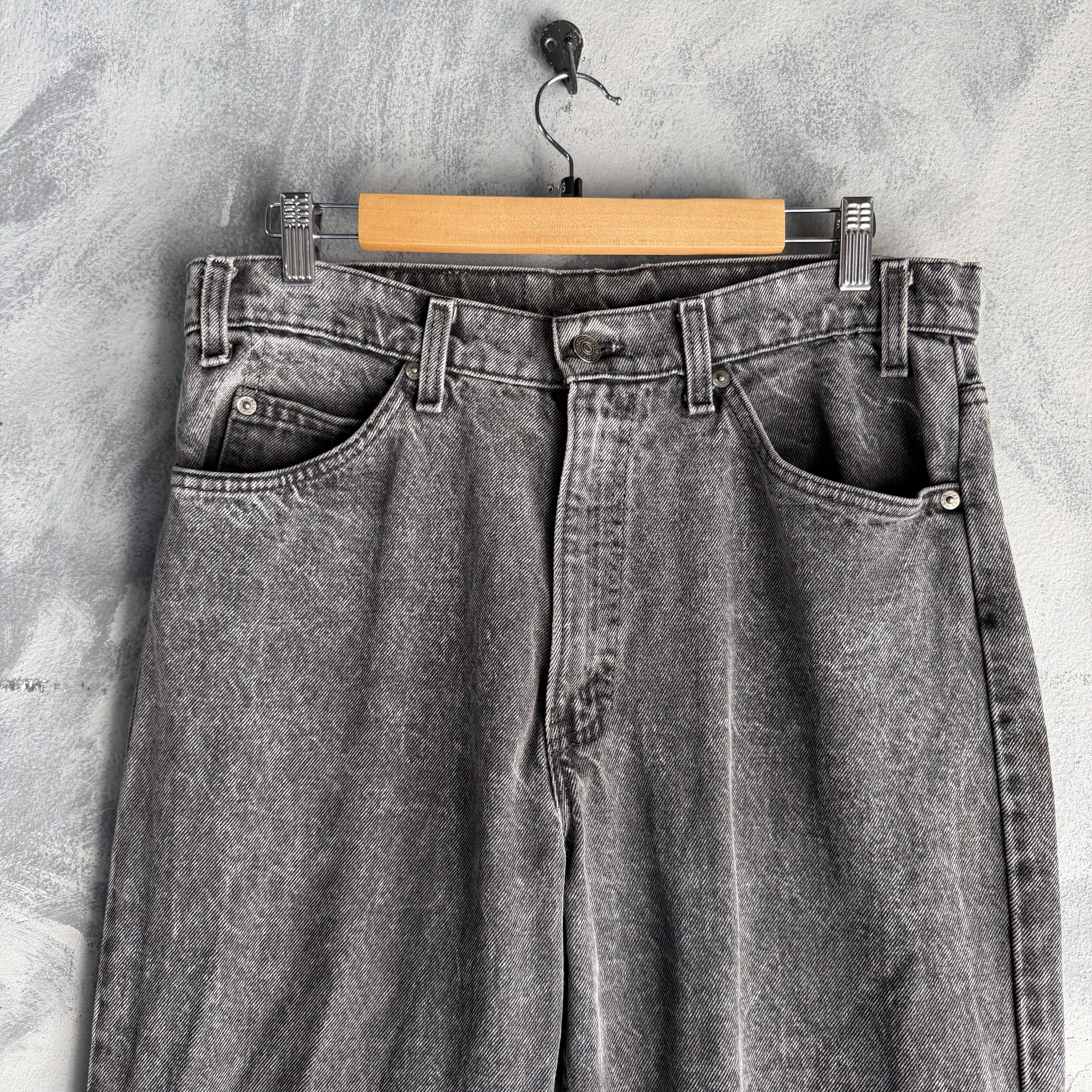 Levi's Vtg Levis 550 Jeans Mens Black 90s Made In USA Baggy Tapered Size US 34 / EU 50 - 2 Thumbnail