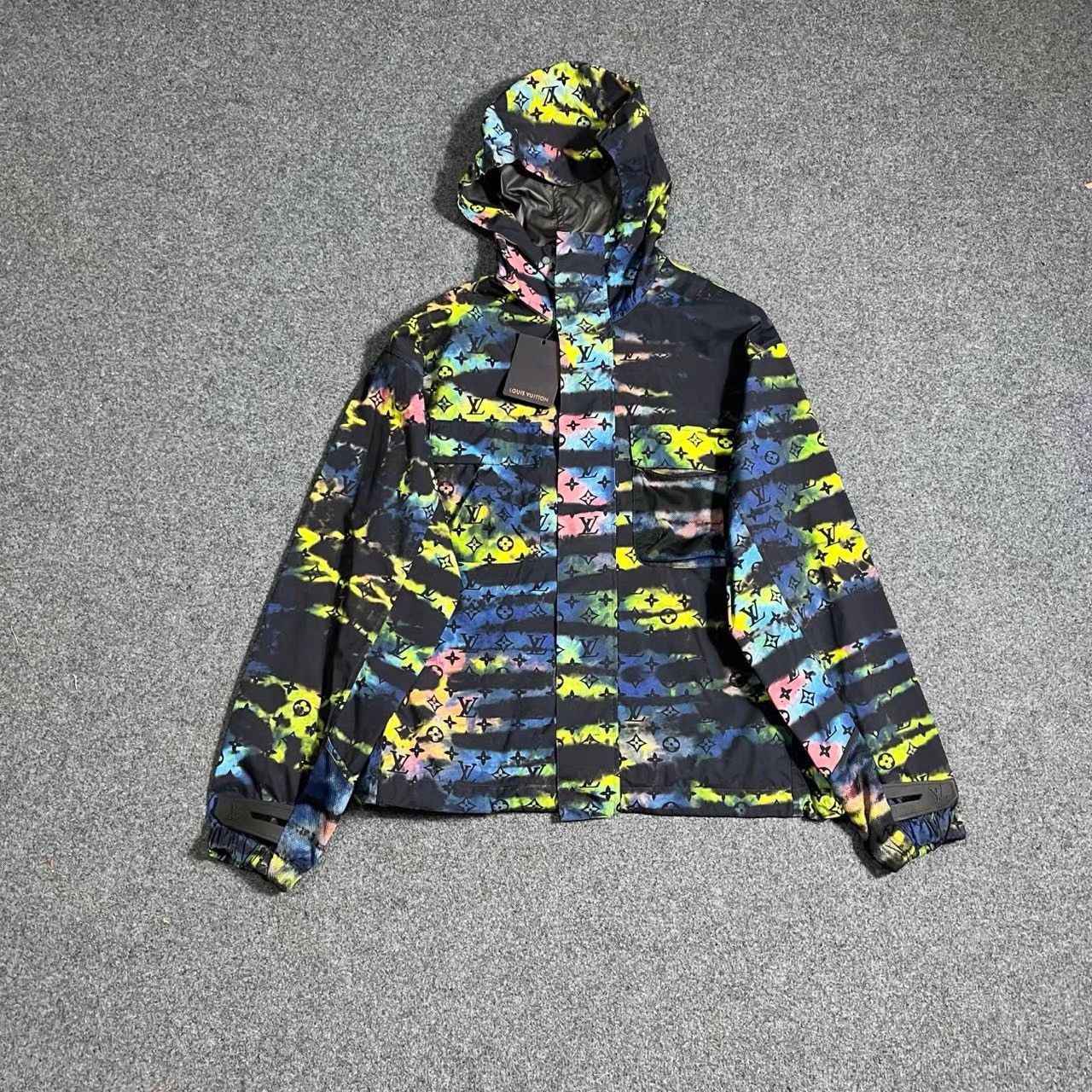 Louis Vuitton Louis Vuitton Tech Windbreaker K28 Size US M / EU 48-50 / 2 - 1 Thumbnail