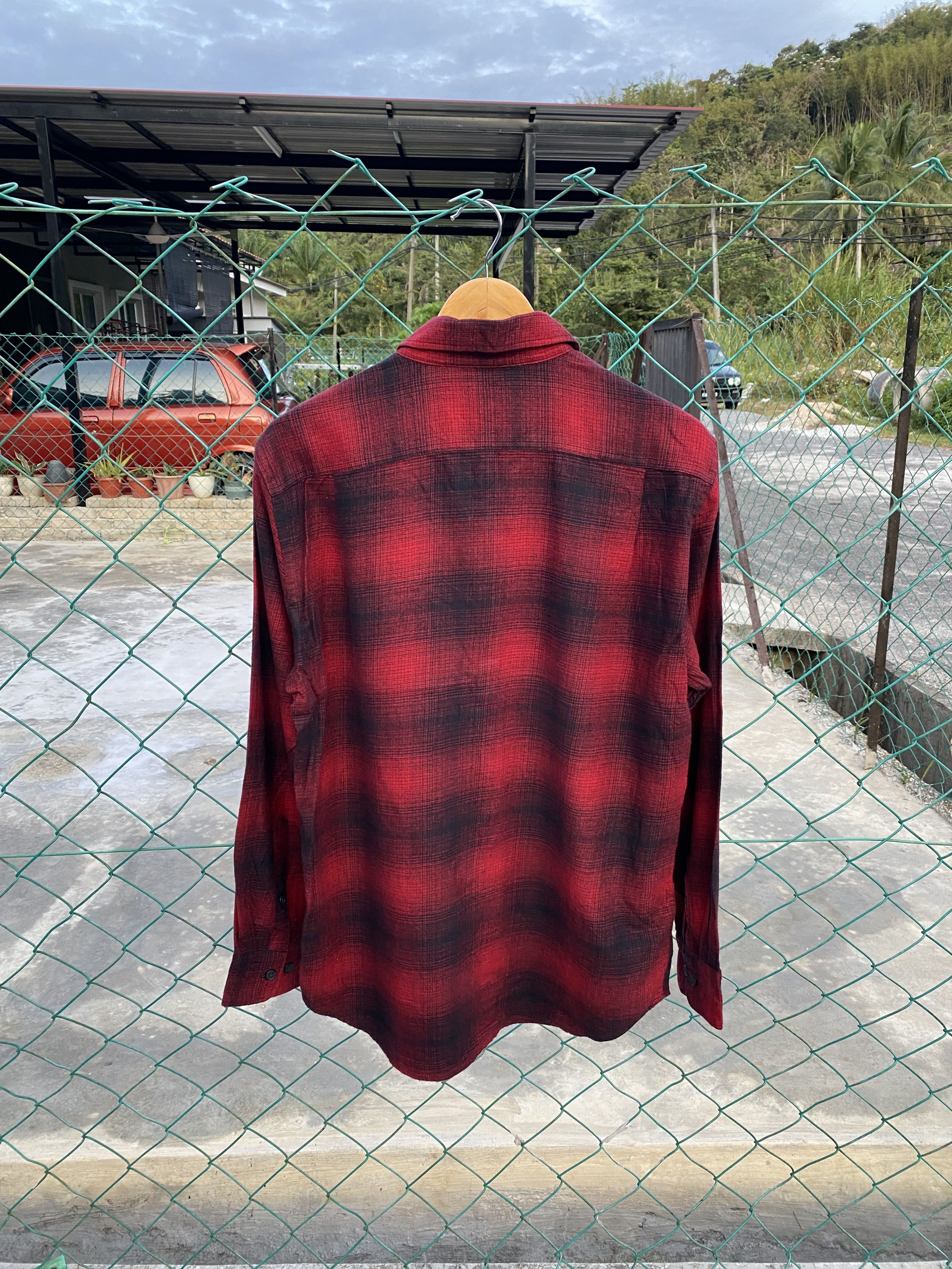 Seditionaries Uniqlo shadow plaid shirts flannel Size US L / EU 52-54 / 3 - 2 Thumbnail