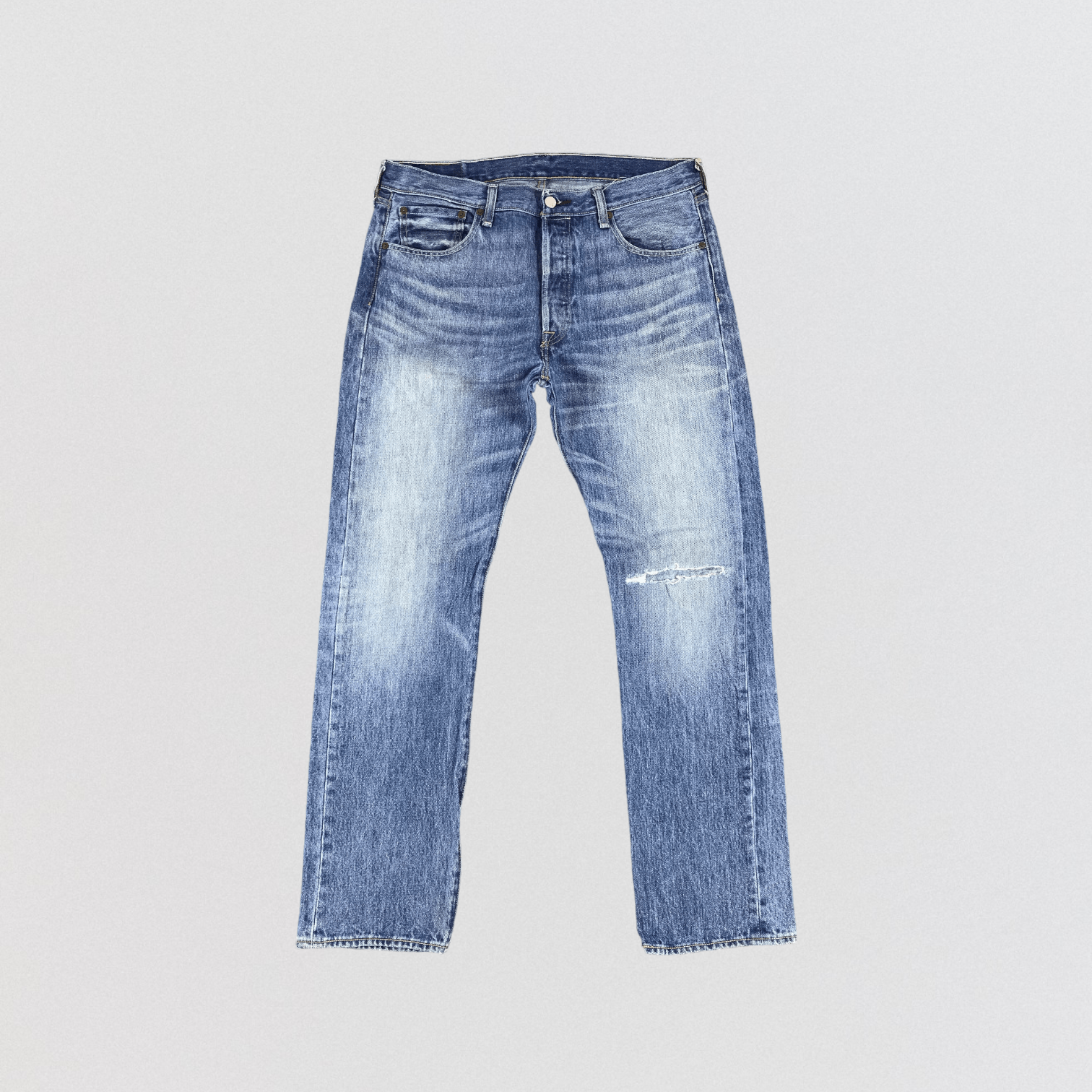 Levi's × Vintage Vintage Light Wash Levis 501 Jeans-JM992 Size US 35 - 1 Thumbnail