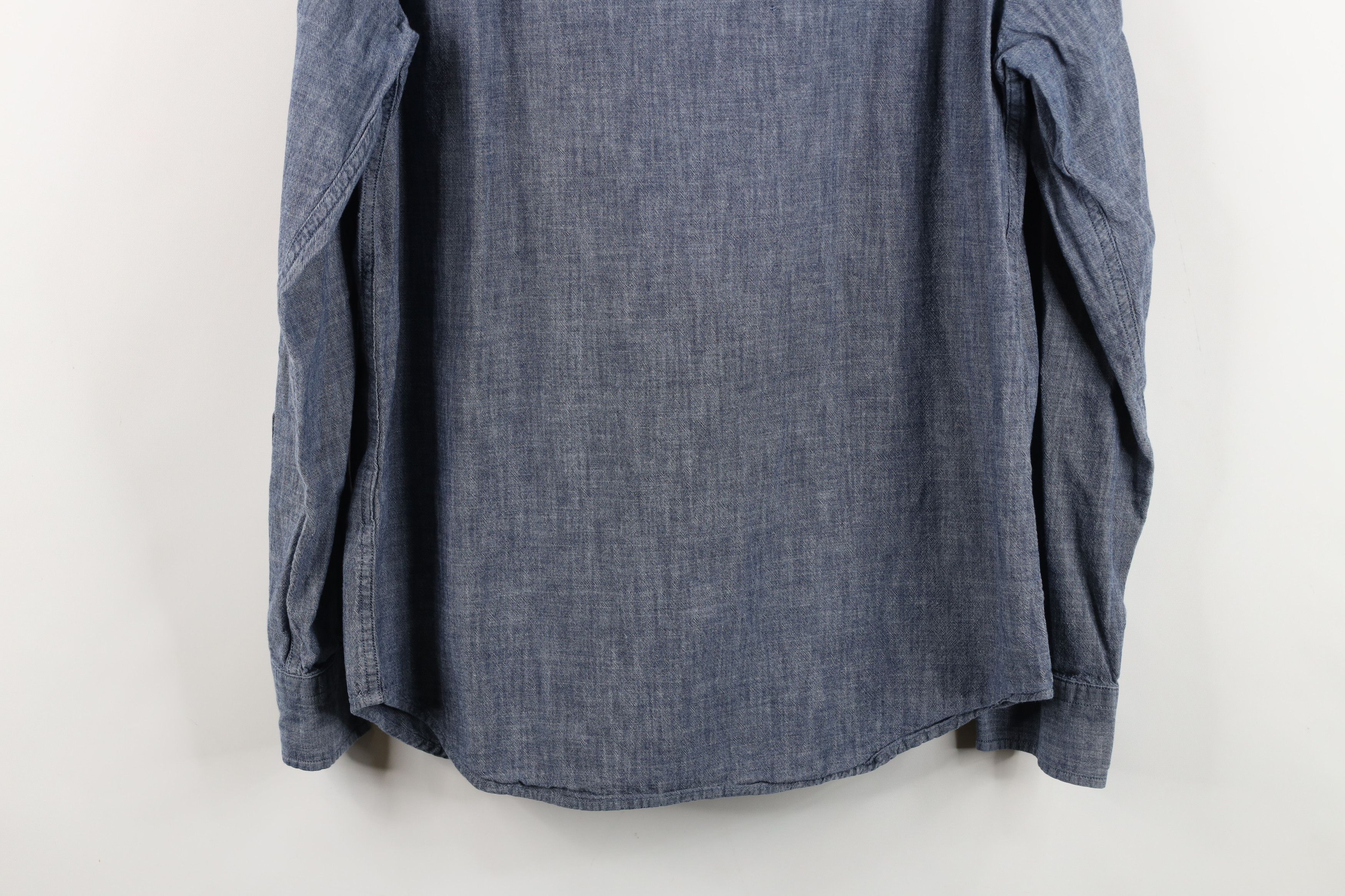 Banana Republic Banana Republic Slim Fit Chambray Collared Button Down Shirt Size US L / EU 52-54 / 3 - 11 Thumbnail