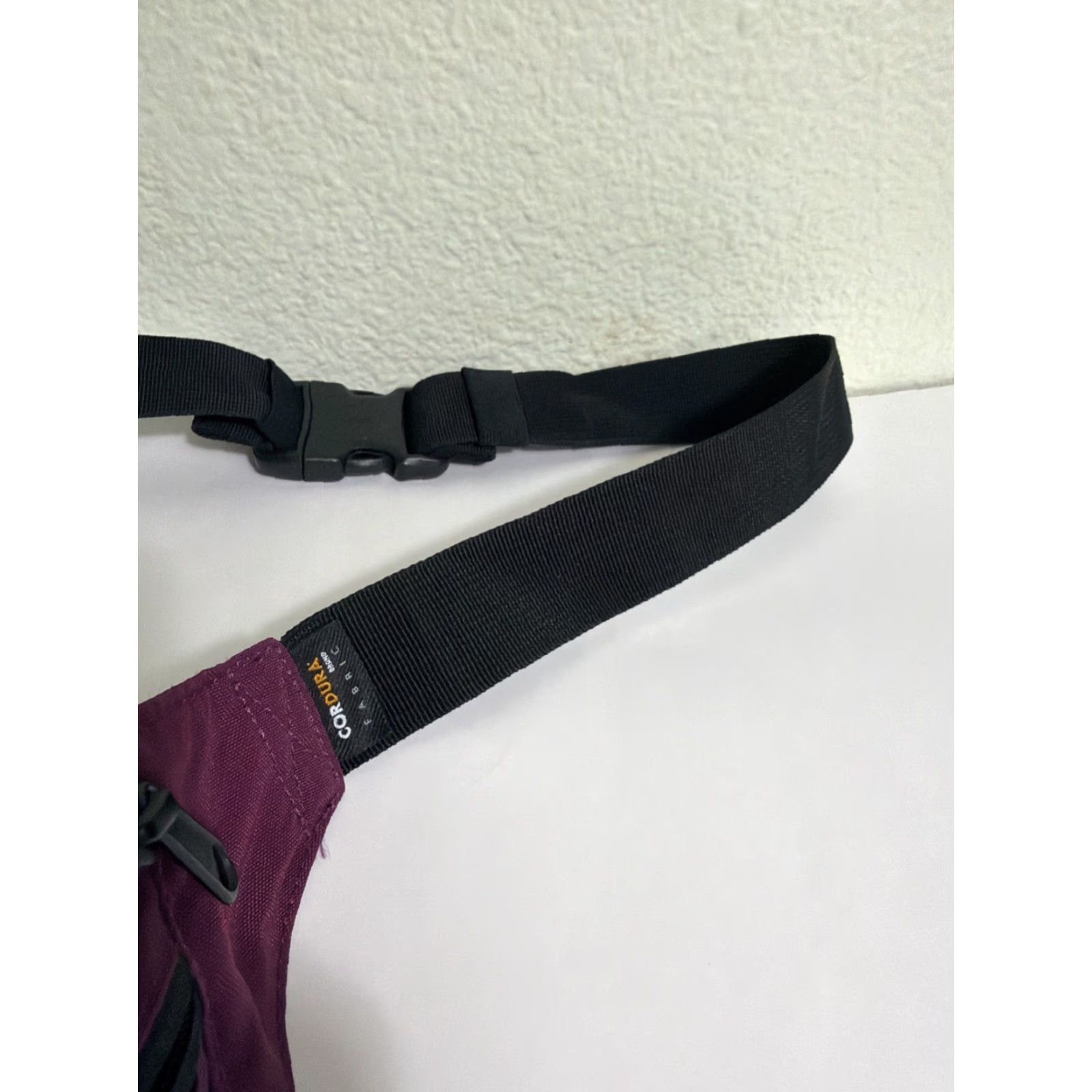 Dakine Dakine Maroon Fannypack Waist Bag Cordura Fabric 8x5.5 Women Belt Bag & Fanny Pack Maroon Cordura 8x5.5 Womens Size ONE SIZE - 5 Thumbnail