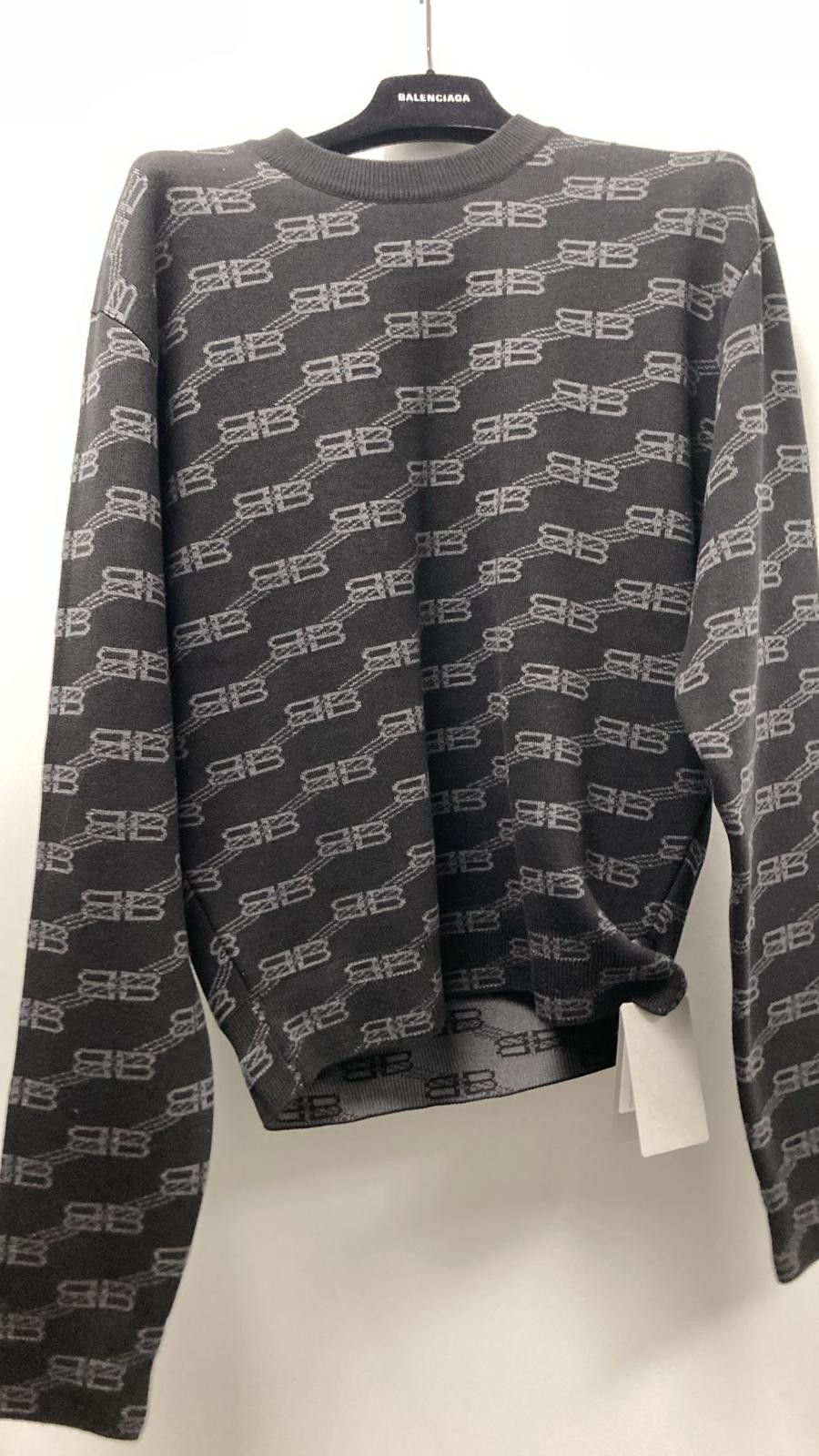 o1la1rc1a1024 BB Monogram Crewneck Sweater in Black/Grey