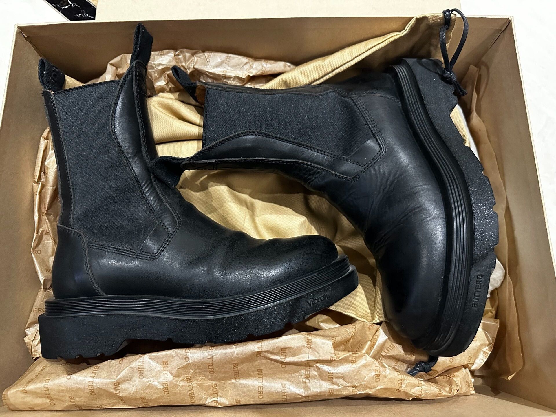 Buttero Buttero Women's Italian Leather Chelsea Boots Size US 6 / IT 36 - 1 Thumbnail