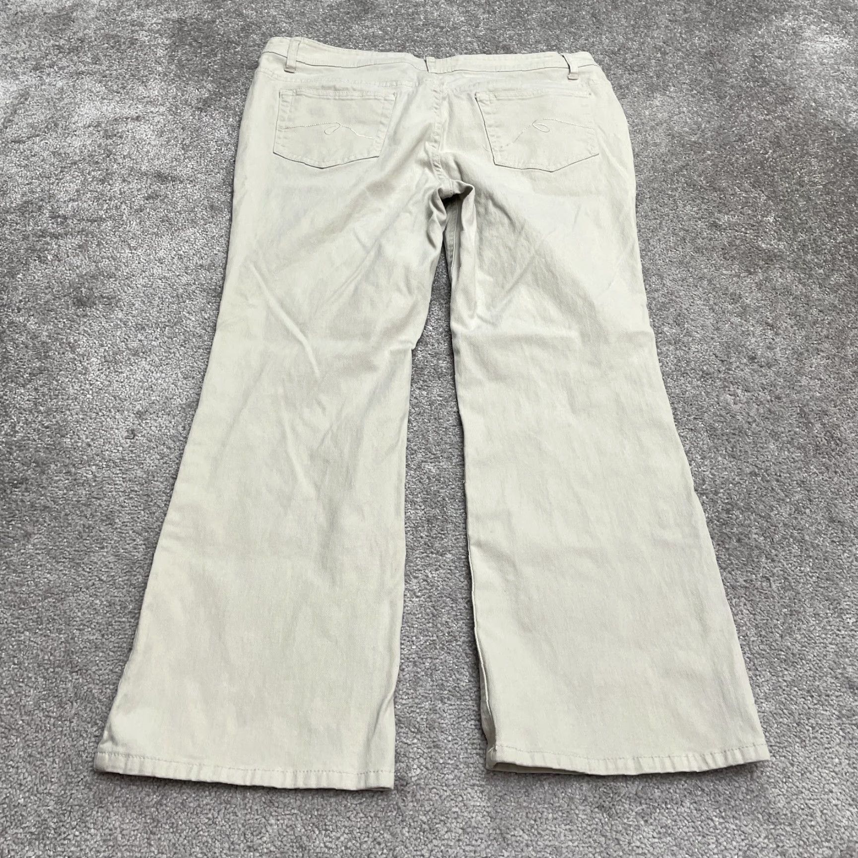 Faded Glory Faded Glory Jeans Womens Bootcut Denim 18 Petite Beige Mid Rise 38x27.5 City USA 5-Pocket Stretch Body Fit Womens Size 24" / US 00 / IT 34 - 2 Thumbnail