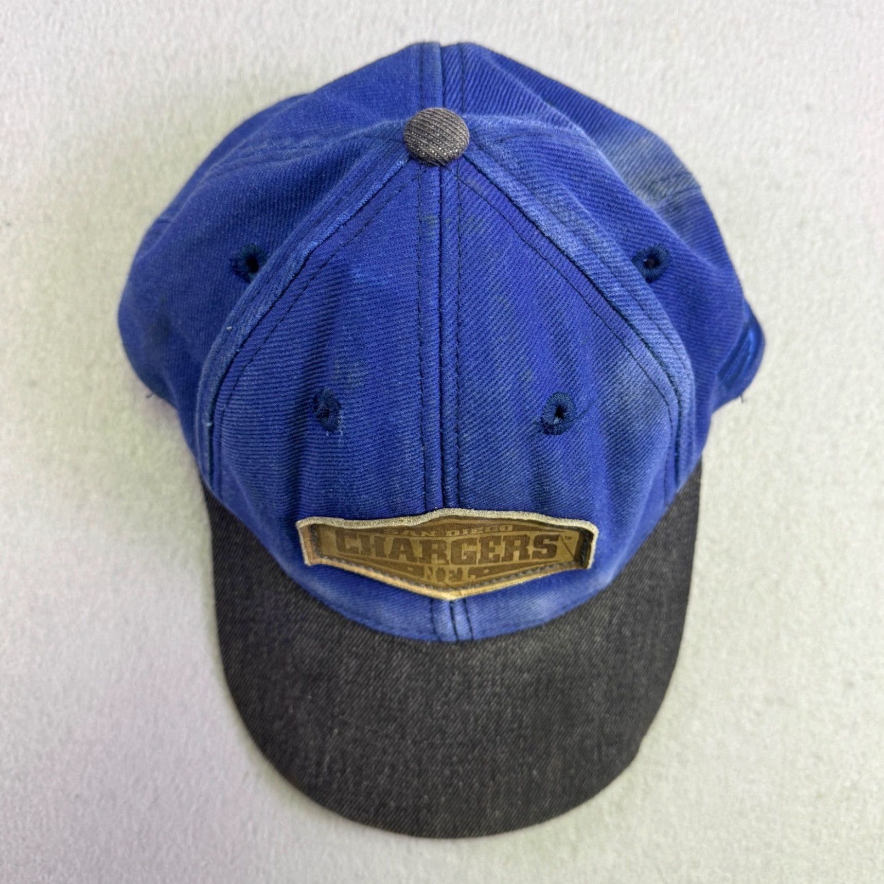 San Diego Chargers Women\'s Adjustable Black Strapback Exclusive Vintage‎ Vintage San Diego Chargers Logo Athletic Diamond NFL Pro  main image 4