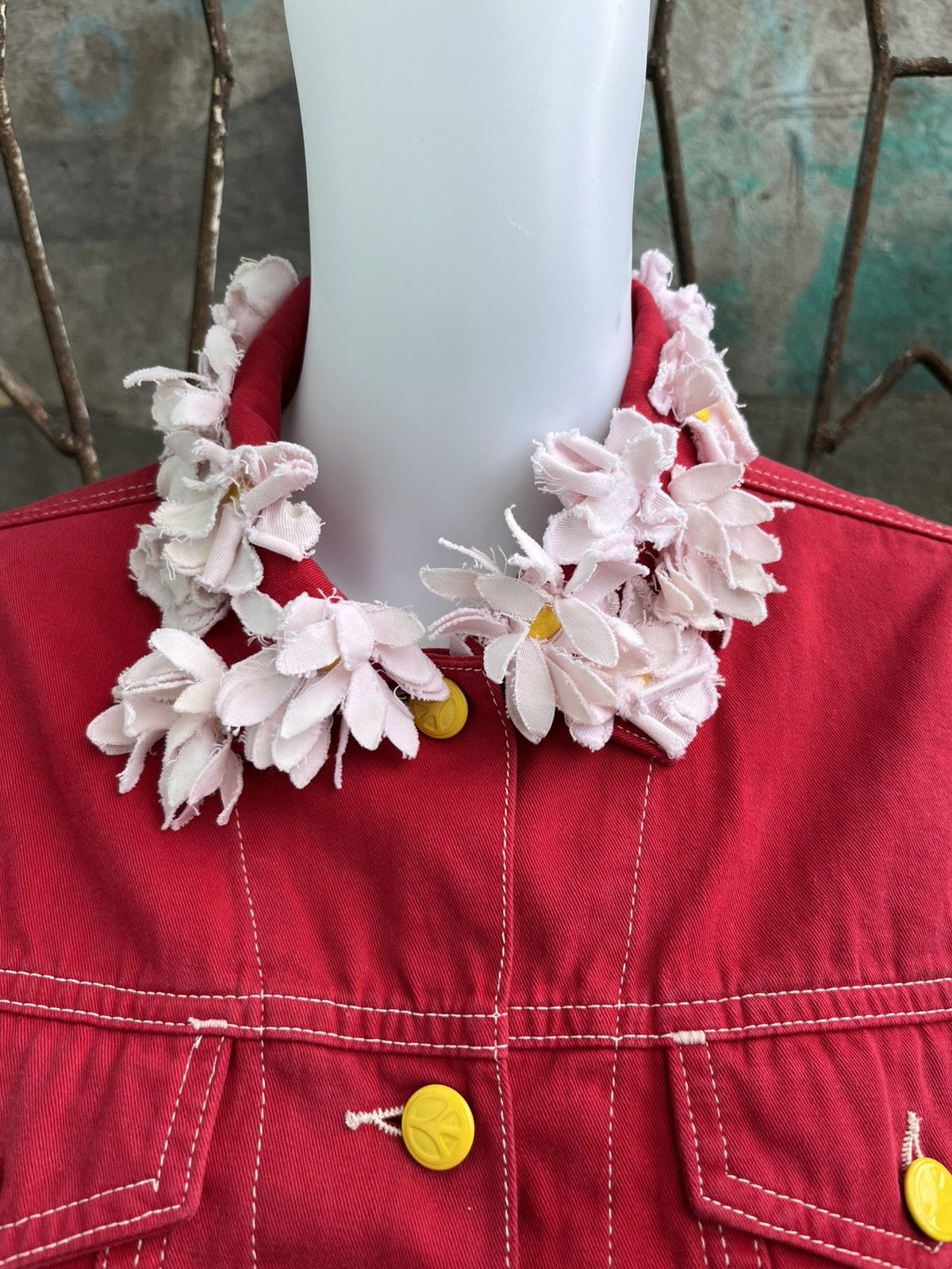 Moschino Love Me Love Me Not Daisy Collar Denim Jacket Size XS / US 0-2 / IT 36-38 - 6 Thumbnail