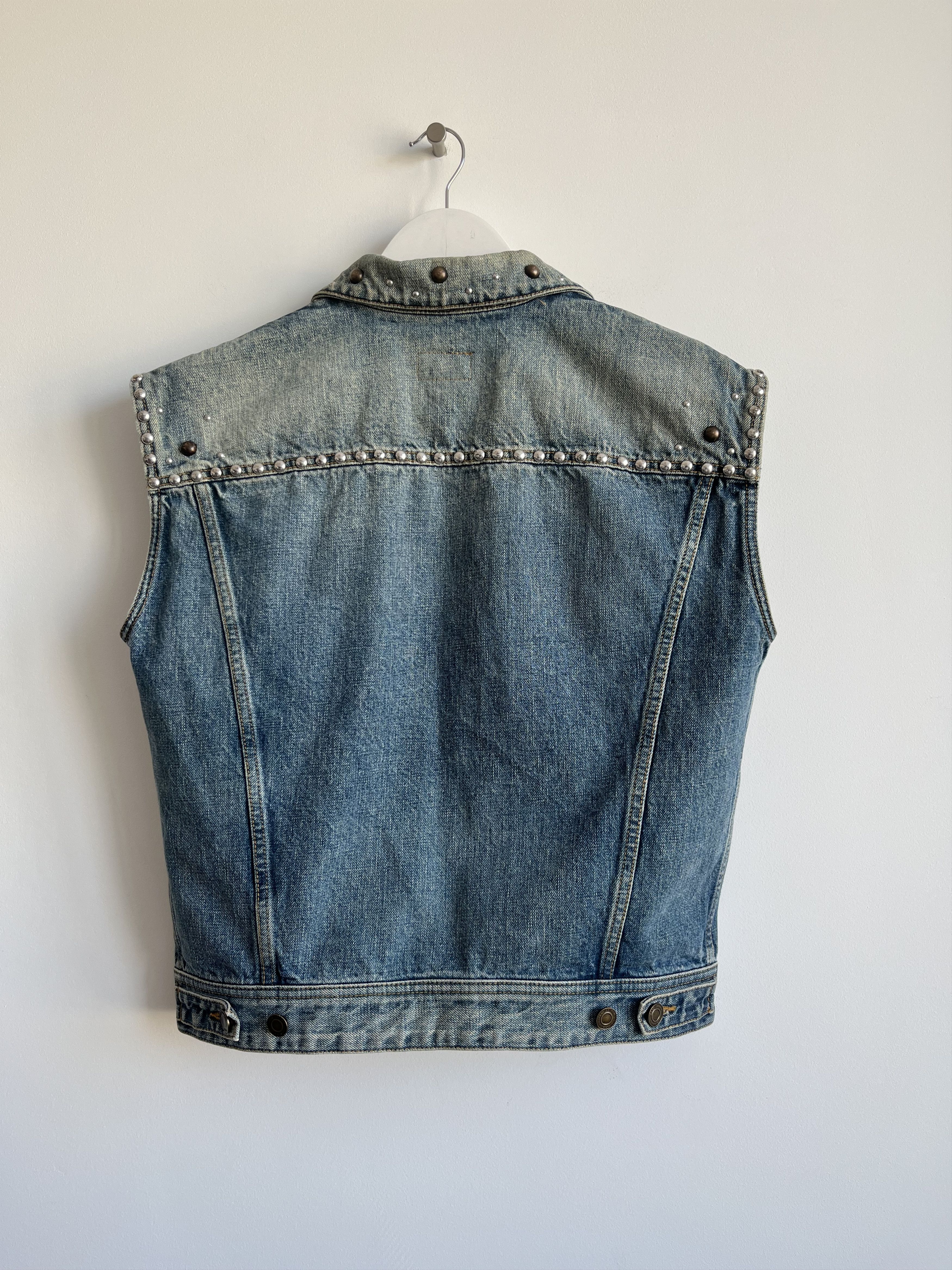 Hedi Slimane × Saint Laurent Paris SS16 Saint Laurent Studded Denim Vest Size L / US 10 / IT 46 - 8 Thumbnail